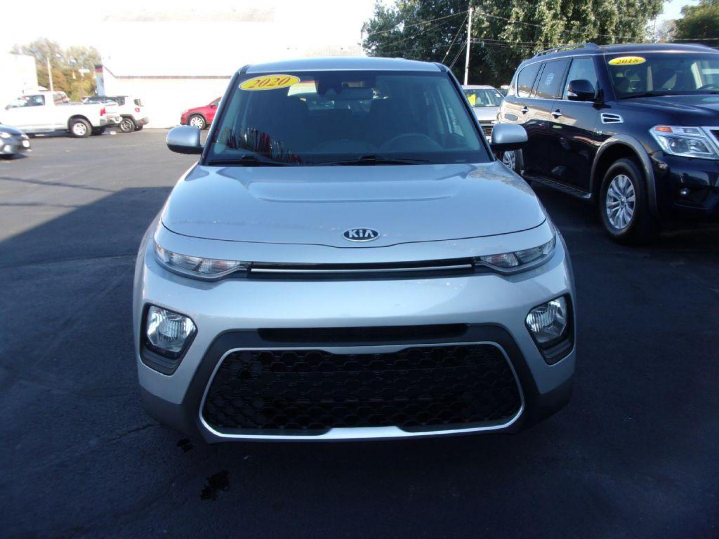 2020 SILVER KIA SOUL S (KNDJ23AU1L7) with an 2.0L engine, Continuously Variable transmission, located at 501 E. Columbia St., Springfield, OH, 45503, (800) 262-7122, 39.925262, -83.801796 - Photo#1