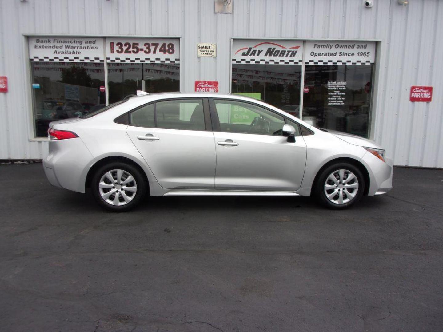 2020 SILVER TOYOTA COROLLA LE (JTDEPRAE9LJ) with an 1.8L engine, Continuously Variable transmission, located at 501 E. Columbia St., Springfield, OH, 45503, (800) 262-7122, 39.925262, -83.801796 - Photo#0