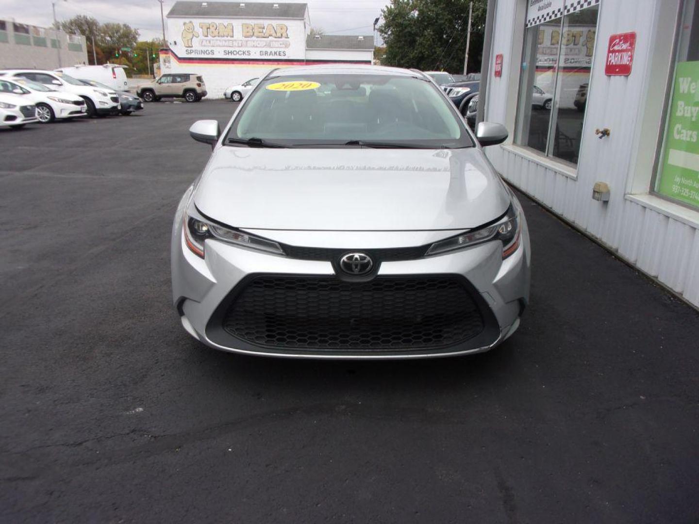 2020 SILVER TOYOTA COROLLA LE (JTDEPRAE9LJ) with an 1.8L engine, Continuously Variable transmission, located at 501 E. Columbia St., Springfield, OH, 45503, (800) 262-7122, 39.925262, -83.801796 - Photo#1