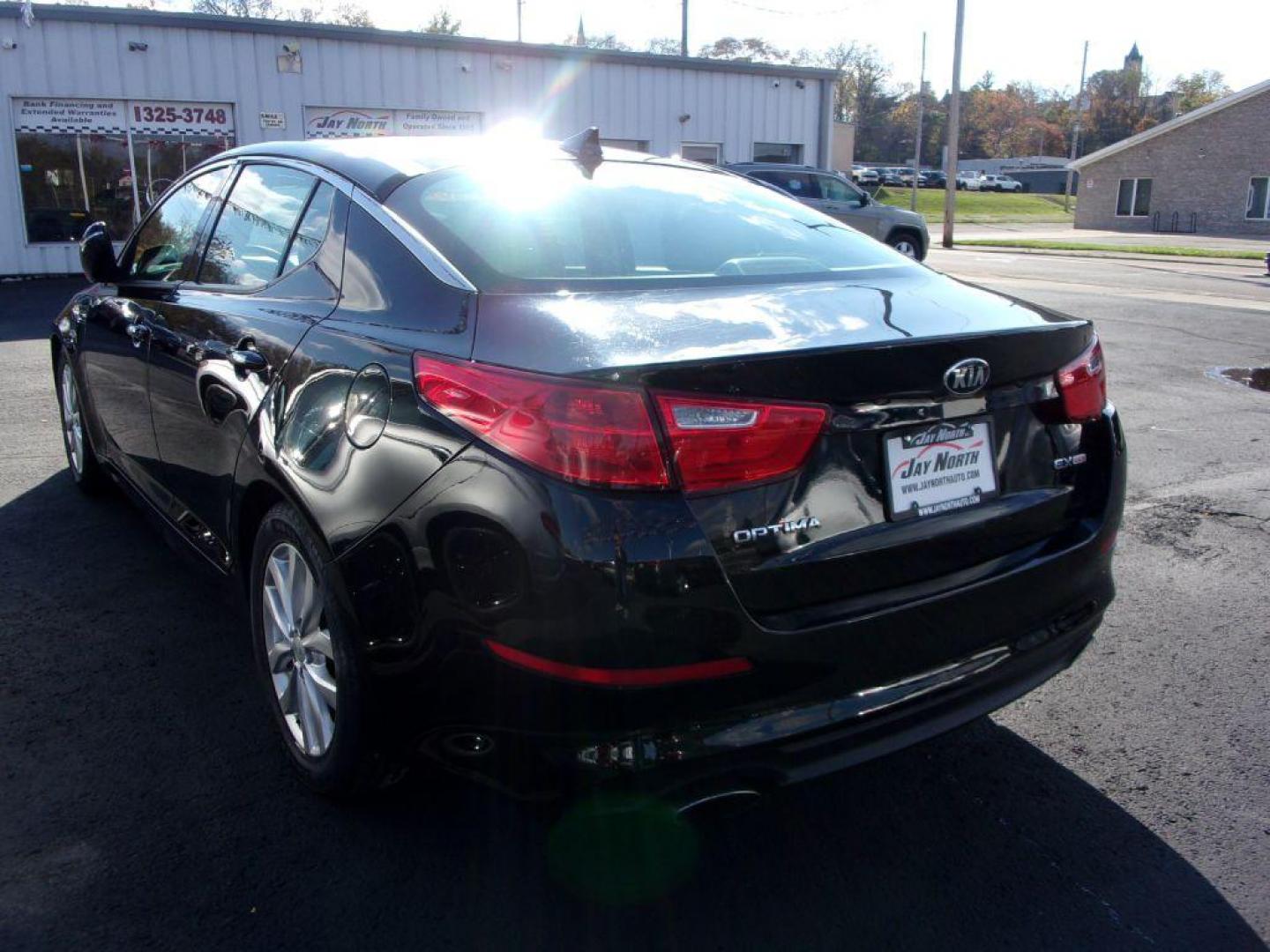 2015 BLACK KIA OPTIMA EX (5XXGN4A77FG) with an 2.4L engine, Automatic transmission, located at 501 E. Columbia St., Springfield, OH, 45503, (800) 262-7122, 39.925262, -83.801796 - *** New Tires *** EX *** Leather *** Panoramic Moonroof *** Premium Audio *** Serviced and Detailed *** Jay North Auto has offered hand picked vehicles since 1965! Our customer's enjoy a NO pressure buying experience with a small town feel. All of our vehicles get fully inspected and detailed. W - Photo#5