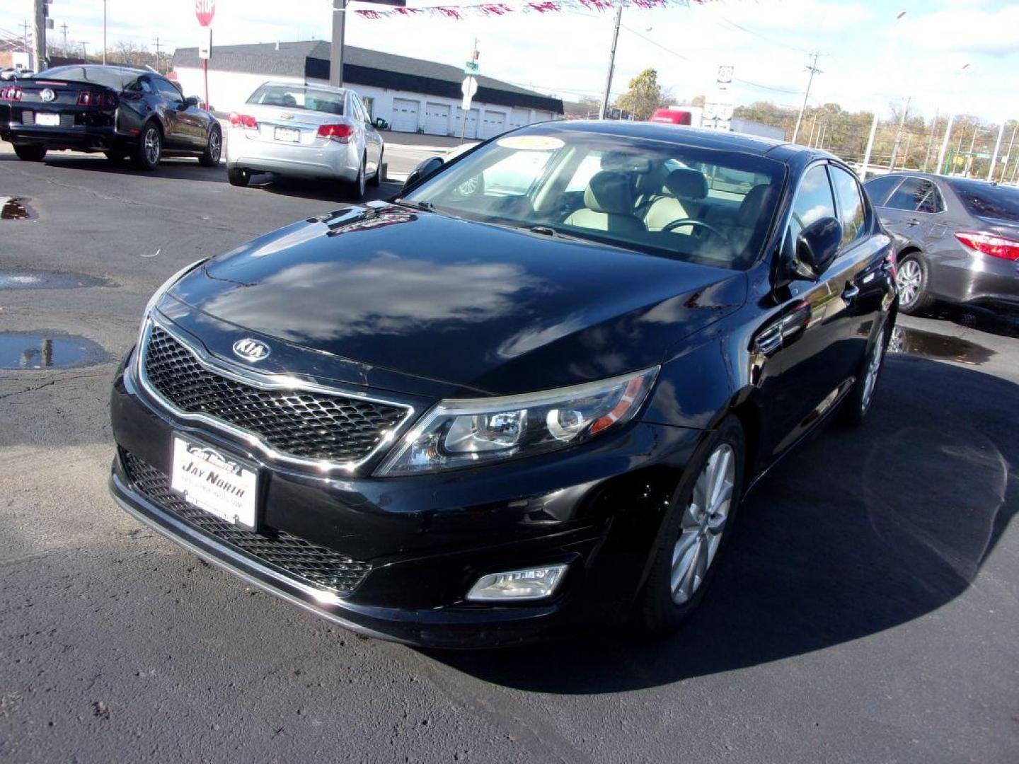 2015 BLACK KIA OPTIMA EX (5XXGN4A77FG) with an 2.4L engine, Automatic transmission, located at 501 E. Columbia St., Springfield, OH, 45503, (800) 262-7122, 39.925262, -83.801796 - *** New Tires *** EX *** Leather *** Panoramic Moonroof *** Premium Audio *** Serviced and Detailed *** Jay North Auto has offered hand picked vehicles since 1965! Our customer's enjoy a NO pressure buying experience with a small town feel. All of our vehicles get fully inspected and detailed. W - Photo#6