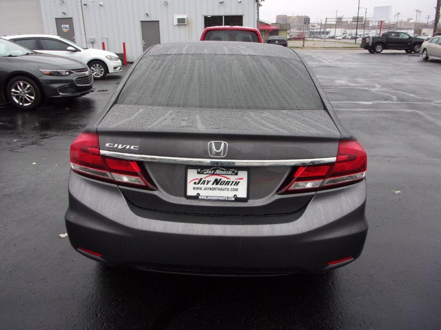 2015 GRAY HONDA CIVIC EX (19XFB2F81FE) with an 1.8L engine, Continuously Variable transmission, located at 501 E. Columbia St., Springfield, OH, 45503, (800) 262-7122, 39.925262, -83.801796 - Photo#5