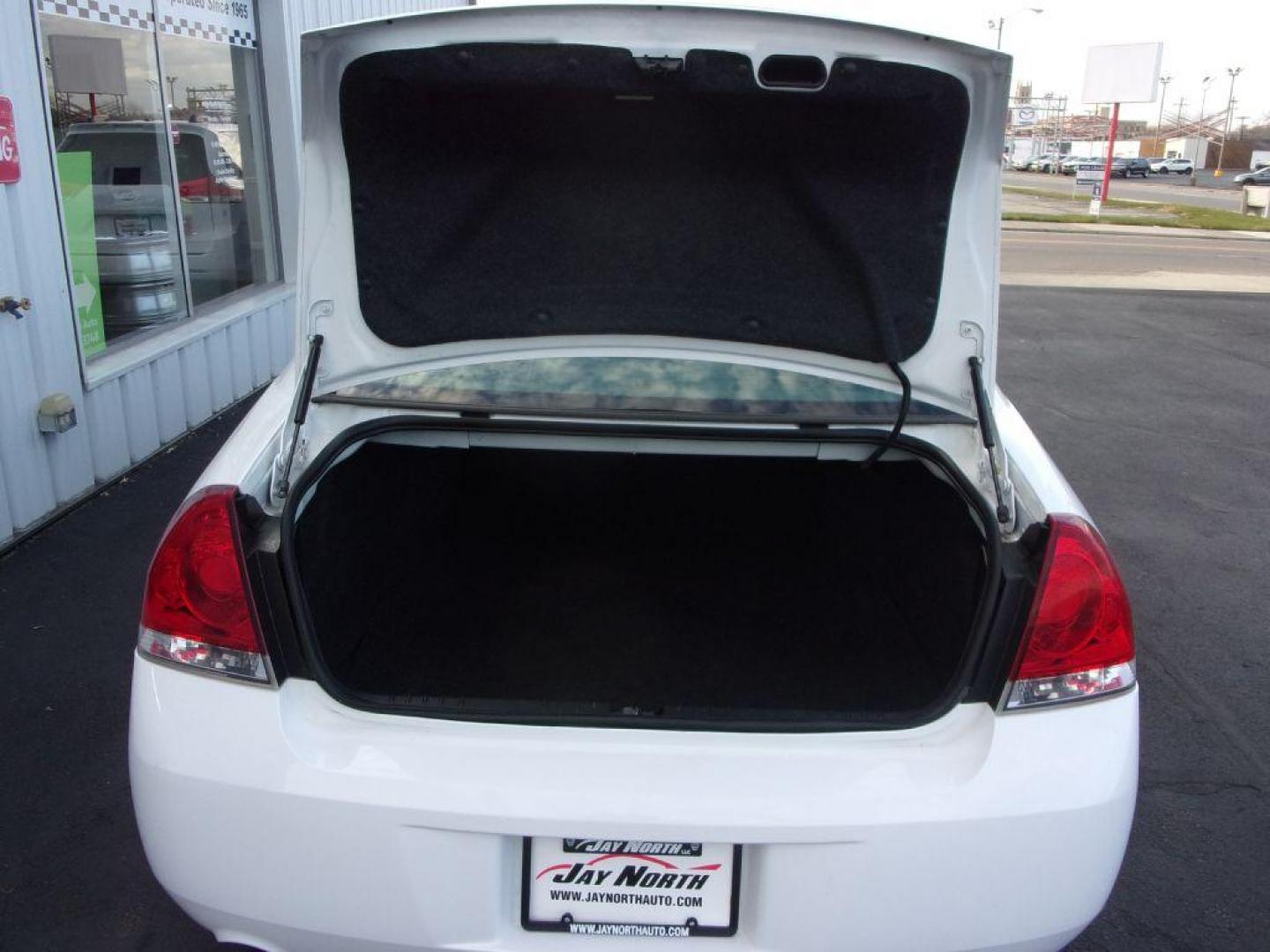 2012 WHITE CHEVROLET IMPALA LT (2G1WG5E35C1) with an 3.6L engine, Automatic transmission, located at 501 E. Columbia St., Springfield, OH, 45503, (800) 262-7122, 39.925262, -83.801796 - *** LT *** Remote Start *** Serviced and Detailed *** Jay North Auto has offered hand picked vehicles since 1965! Our customer's enjoy a NO pressure buying experience with a small town feel. All of our vehicles get fully inspected and detailed. We are a preferred dealer for many local credit uni - Photo#12