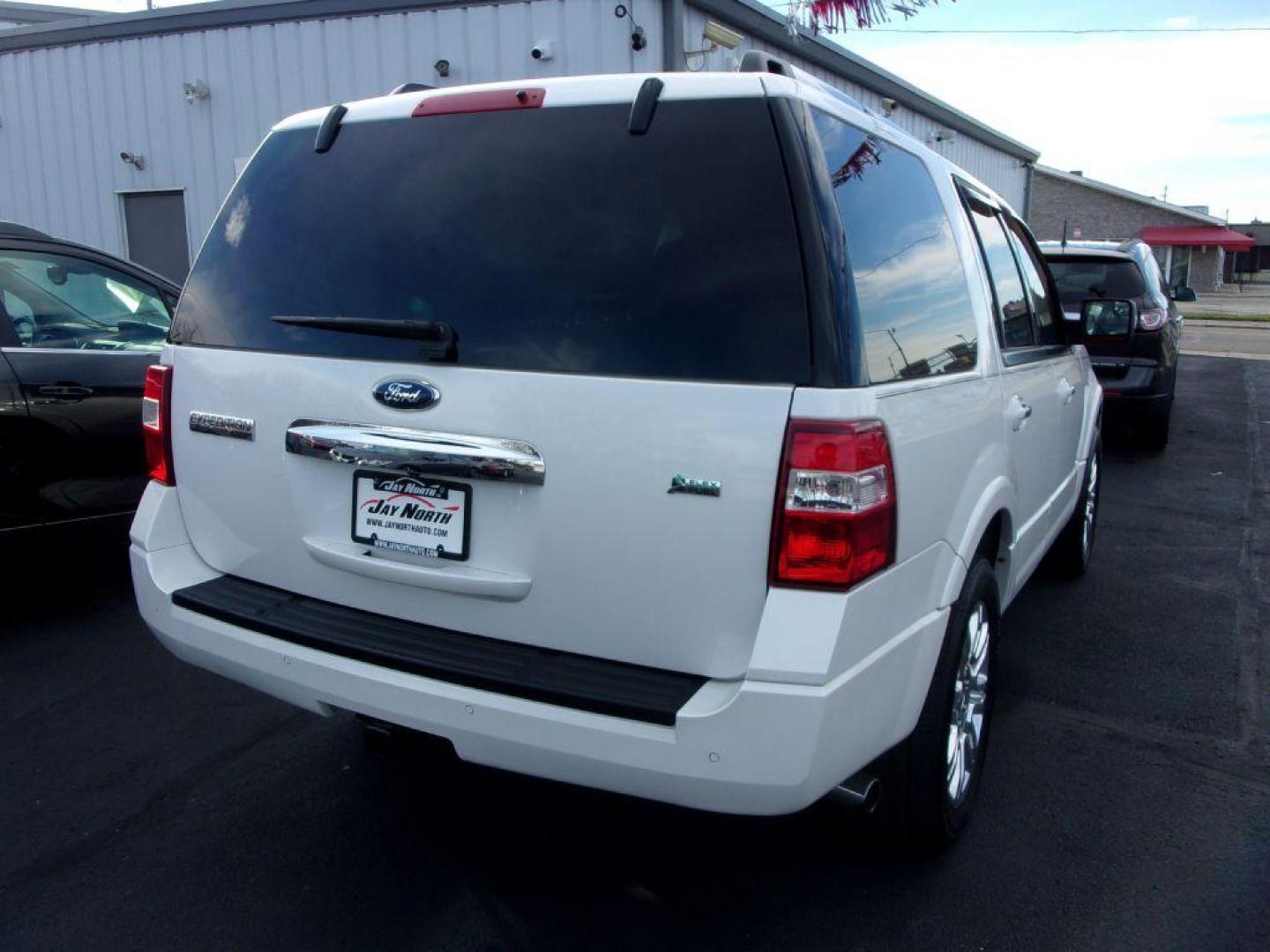 2014 WHITE FORD EXPEDITION LIMITED (1FMJU2A57EE) with an 5.4L engine, Automatic transmission, located at 501 E. Columbia St., Springfield, OH, 45503, (800) 262-7122, 39.925262, -83.801796 - *** LOW MILEAGE *** 1 Owner *** Limited *** Loaded *** Power Running Boards *** Second Row Buckets *** Serviced and Detailed *** Power third row folding seats *** Premium Audio w/ Sub *** Touchscreen Navigation *** 5.4L V8 w/ 4x4 **** WOW *** Jay North Auto has offered hand picked vehicles since - Photo#5