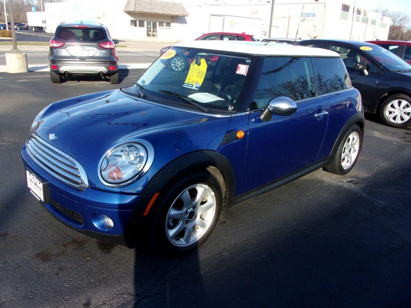 2008 BLUE MINI COOPER (WMWMF33568T) with an 1.6L engine, 6-Speed Manual transmission, located at 501 E. Columbia St., Springfield, OH, 45503, (800) 262-7122, 39.925262, -83.801796 - ***Clean Carfax***Mini Cooper***6-speed Manual***Leather Seating***Sunroof***Serviced and Detailed*** Jay North Auto has offered hand picked vehicles since 1965! Our customer's enjoy a NO pressure buying experience with a small town feel. All of our vehicles get fully inspected and detailed. We - Photo#3