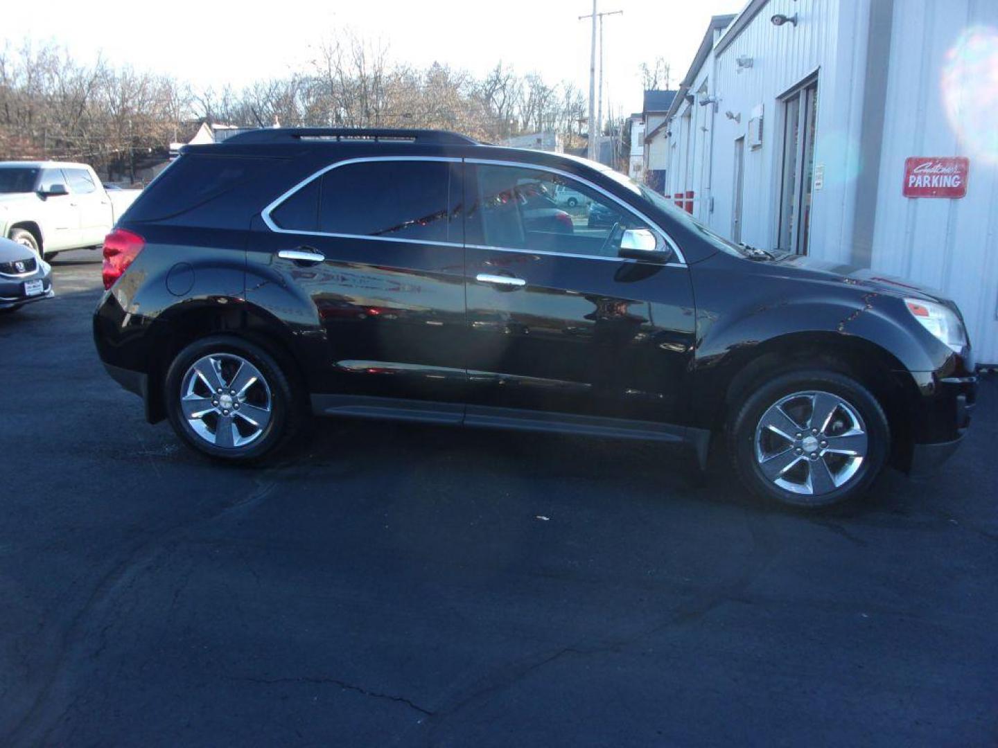 2015 BLACK CHEVROLET EQUINOX LT (2GNALBEK9F6) with an 2.4L engine, Automatic transmission, located at 501 E. Columbia St., Springfield, OH, 45503, (800) 262-7122, 39.925262, -83.801796 - *** LT *** Serviced and Detailed *** Remote Start *** Back Up Camera *** Clean CarFax with 22 Service Records *** Jay North Auto has offered hand picked vehicles since 1965! Our customer's enjoy a NO pressure buying experience with a small town feel. All of our vehicles get fully inspected and d - Photo#0