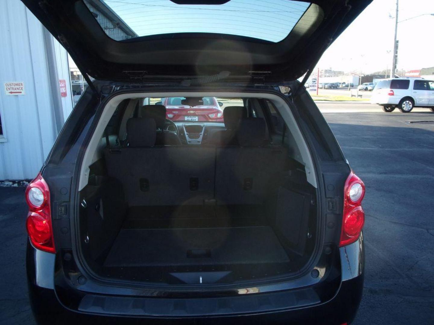 2015 BLACK CHEVROLET EQUINOX LT (2GNALBEK9F6) with an 2.4L engine, Automatic transmission, located at 501 E. Columbia St., Springfield, OH, 45503, (800) 262-7122, 39.925262, -83.801796 - *** LT *** Serviced and Detailed *** Remote Start *** Back Up Camera *** Clean CarFax with 22 Service Records *** Jay North Auto has offered hand picked vehicles since 1965! Our customer's enjoy a NO pressure buying experience with a small town feel. All of our vehicles get fully inspected and d - Photo#7