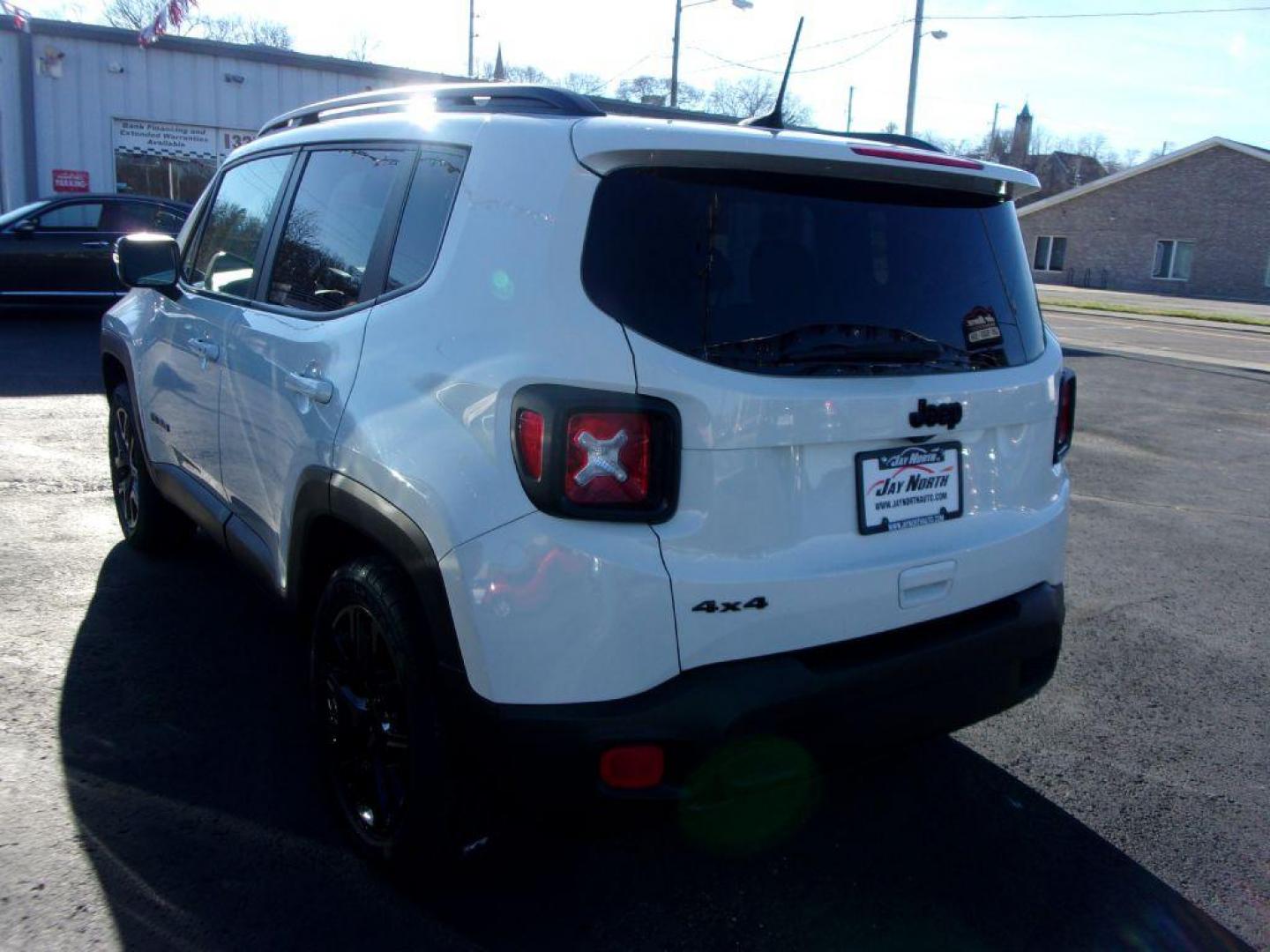 2018 WHITE JEEP RENEGADE ALTITUDE (ZACCJBBB8JP) with an 2.4L engine, Automatic transmission, located at 501 E. Columbia St., Springfield, OH, 45503, (800) 262-7122, 39.925262, -83.801796 - *** New Tires *** Serviced and Detailed *** Customer Preferred Package 2EL Deluxe Cloth High-Back Bucket Seats Altitude Package Black Accent Stitching Exterior Mirrors with Turn Signals 18-Inch x 8.0-Inch Gloss Black Wheels 225/55R18 All Season Tires Black Day Light Opening Moldings Glo - Photo#5