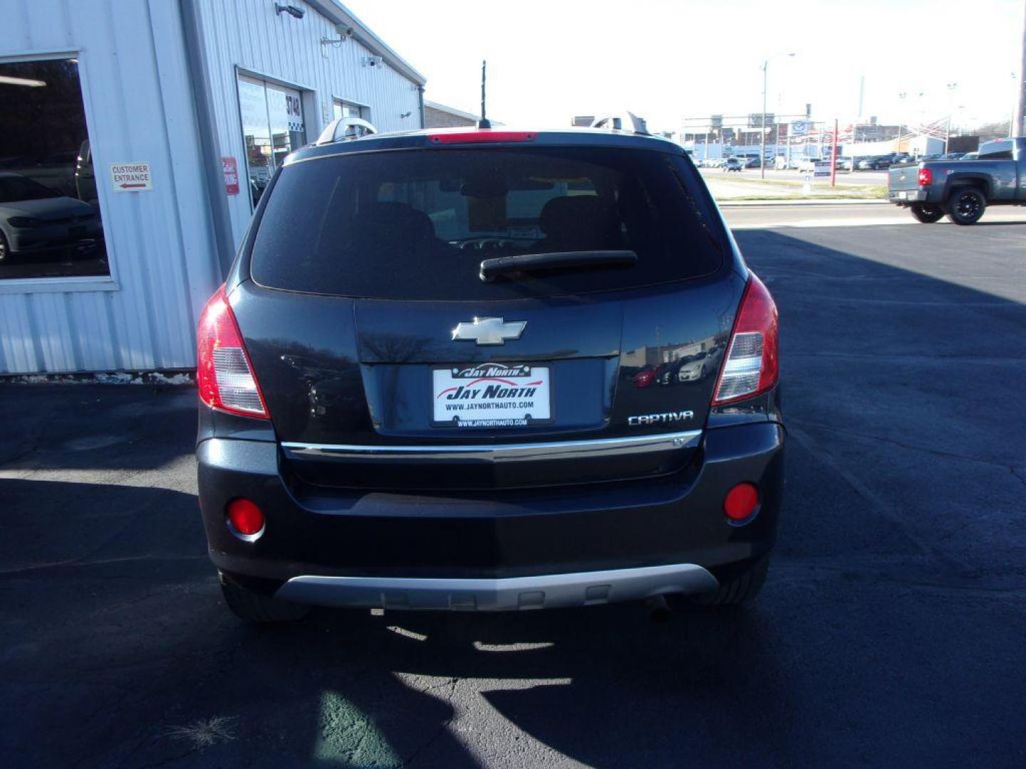 2015 BLUE CHEVROLET CAPTIVA LT (3GNAL3EK2FS) with an 2.4L engine, Automatic transmission, located at 501 E. Columbia St., Springfield, OH, 45503, (800) 262-7122, 39.925262, -83.801796 - Photo#4