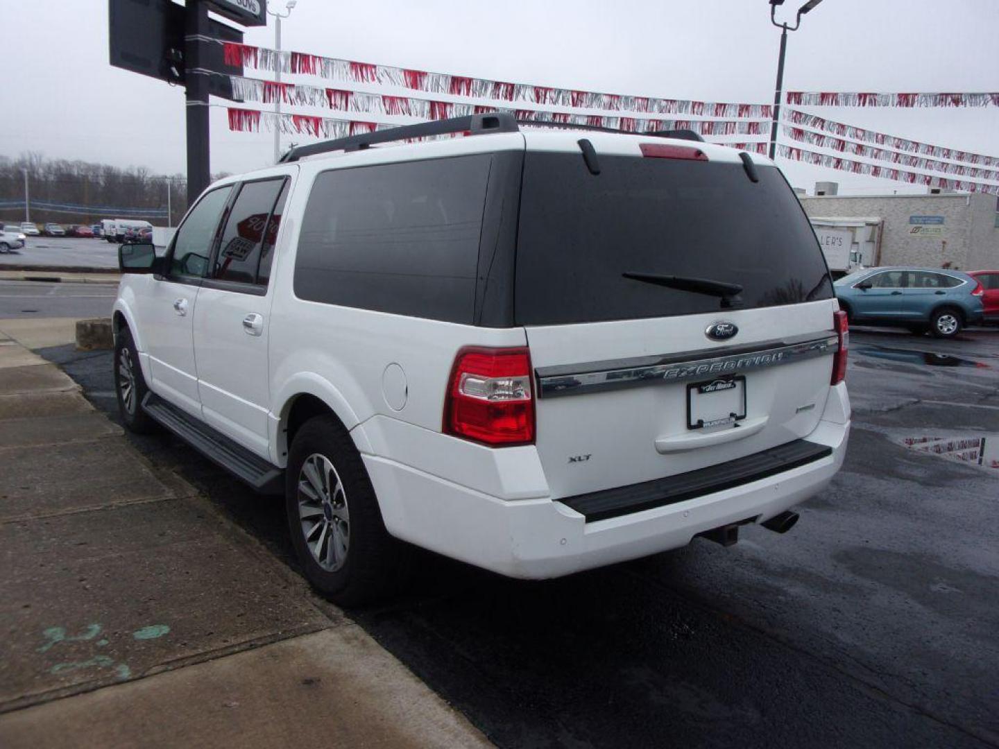 2015 WHITE FORD EXPEDITION EL XLT (1FMJK1JT1FE) with an 3.5L engine, Automatic transmission, located at 501 E. Columbia St., Springfield, OH, 45503, (800) 262-7122, 39.925262, -83.801796 - *** XLT *** 4WD *** Heated and Cooled Leather *** Premium Audio w/ Navigation and Sync *** Power 3rd Row *** Power Lift Gate *** Serviced and Detailed *** Jay North Auto has offered hand picked vehicles since 1965! Our customer's enjoy a NO pressure buying experience with a small town feel. All - Photo#5