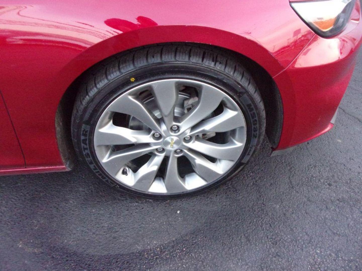 2018 RED CHEVROLET MALIBU PREMIER (1G1ZE5SX4JF) with an 2.0L engine, Automatic transmission, located at 501 E. Columbia St., Springfield, OH, 45503, (800) 262-7122, 39.925262, -83.801796 - Photo#19