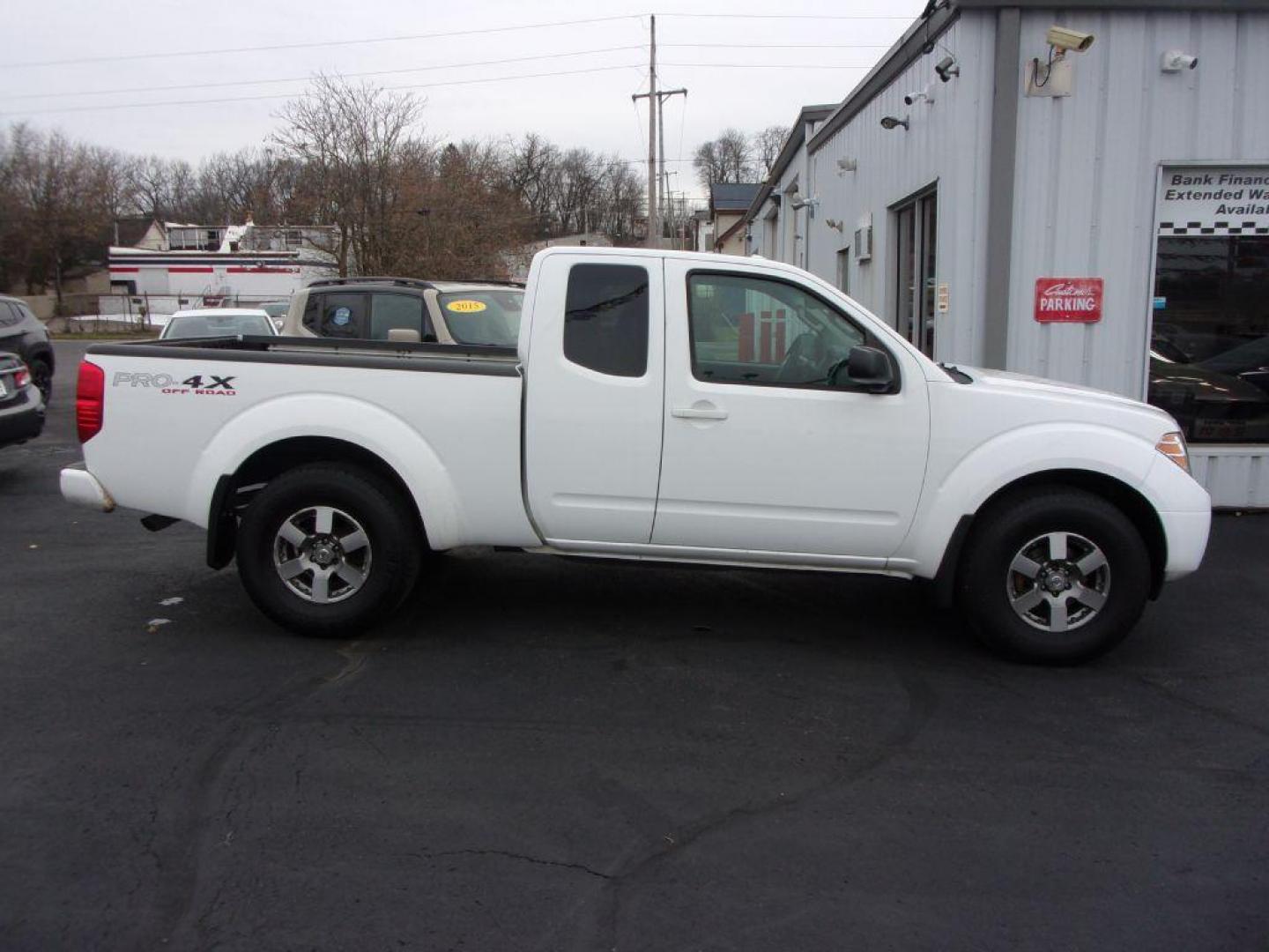 2012 WHITE NISSAN FRONTIER PRO-4X (1N6AD0CW6CC) with an 4.0L engine, Automatic transmission, located at 501 E. Columbia St., Springfield, OH, 45503, (800) 262-7122, 39.925262, -83.801796 - Photo#0