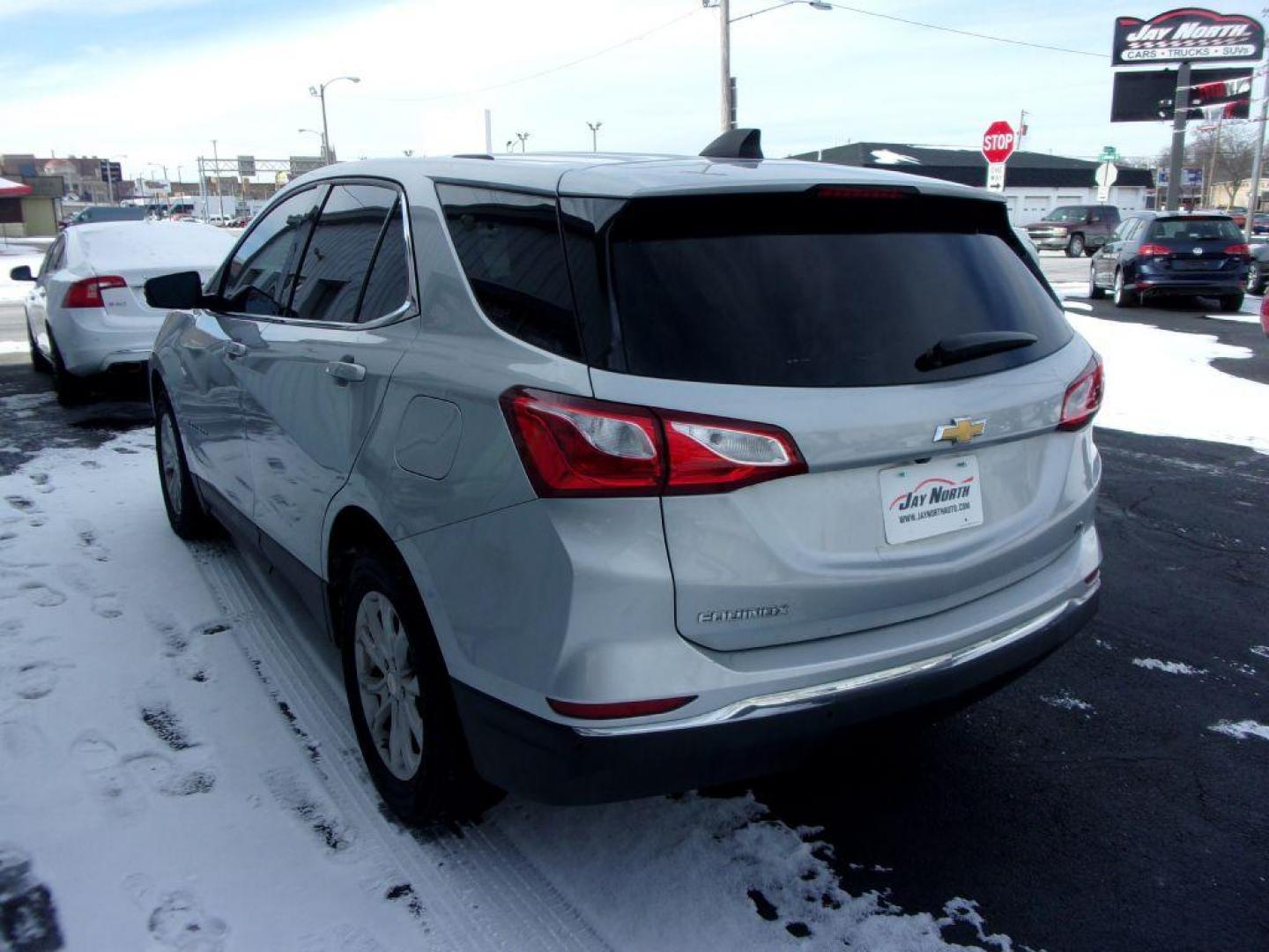 2019 SILVER CHEVROLET EQUINOX LT (2GNAXJEV9K6) with an 1.5L engine, Automatic transmission, located at 501 E. Columbia St., Springfield, OH, 45503, (800) 262-7122, 39.925262, -83.801796 - Photo#3