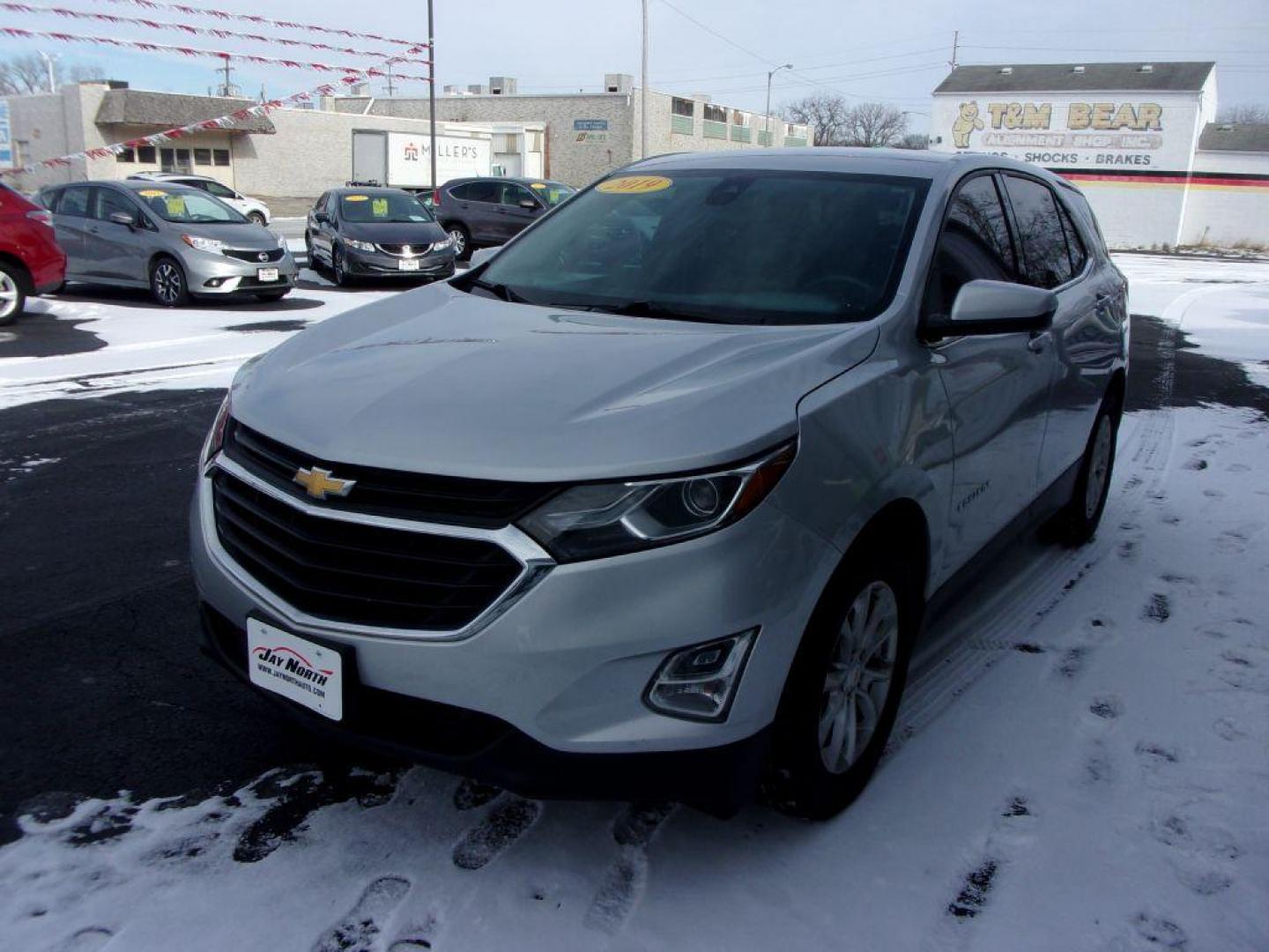 2019 SILVER CHEVROLET EQUINOX LT (2GNAXJEV9K6) with an 1.5L engine, Automatic transmission, located at 501 E. Columbia St., Springfield, OH, 45503, (800) 262-7122, 39.925262, -83.801796 - Photo#4