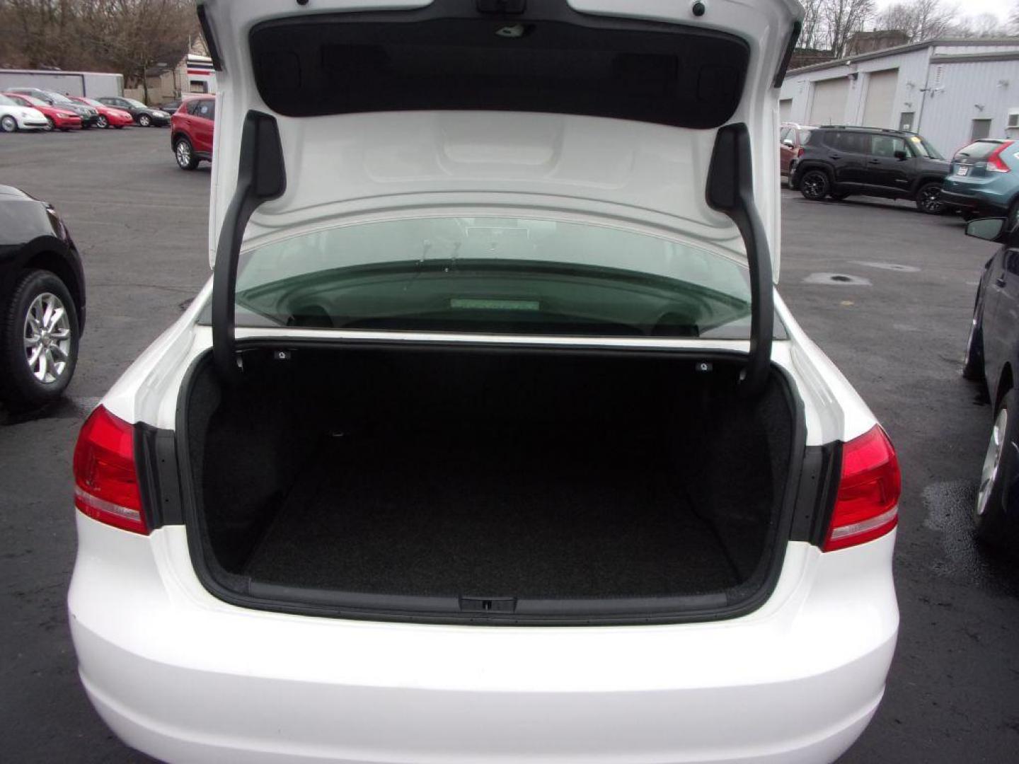 2013 WHITE VOLKSWAGEN PASSAT SE (1VWBP7A36DC) with an 2.5L engine, Automatic transmission, located at 501 E. Columbia St., Springfield, OH, 45503, (800) 262-7122, 39.925262, -83.801796 - *** SE *** Serviced and Detailed *** Leather *** Heated Seats *** Jay North Auto has offered hand picked vehicles since 1965! Our customer's enjoy a NO pressure buying experience with a small town feel. All of our vehicles get fully inspected and detailed. We are a preferred dealer for many loc - Photo#8