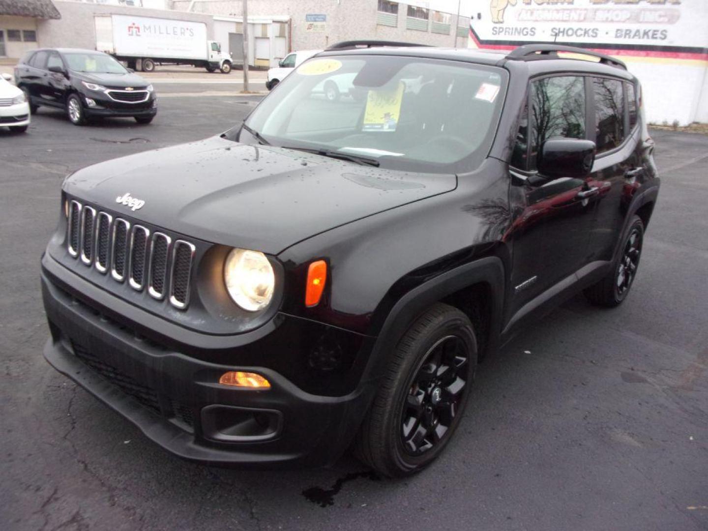 2018 BLACK JEEP RENEGADE LATITUDE (ZACCJABB2JP) with an 2.4L engine, Automatic transmission, located at 501 E. Columbia St., Springfield, OH, 45503, (800) 262-7122, 39.925262, -83.801796 - *** FWD *** Latitude *** Serviced and Detailed *** Jay North Auto has offered hand picked vehicles since 1965! Our customer's enjoy a NO pressure buying experience with a small town feel. All of our vehicles get fully inspected and detailed. We are a preferred dealer for many local credit unions - Photo#3