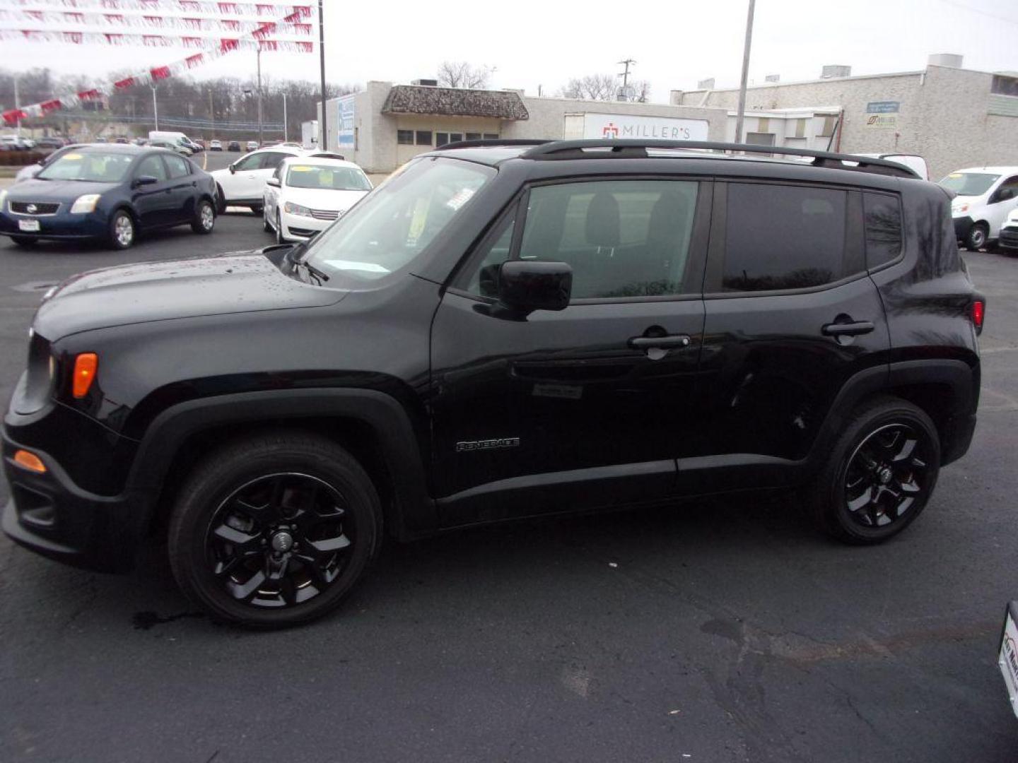 2018 BLACK JEEP RENEGADE LATITUDE (ZACCJABB2JP) with an 2.4L engine, Automatic transmission, located at 501 E. Columbia St., Springfield, OH, 45503, (800) 262-7122, 39.925262, -83.801796 - *** FWD *** Latitude *** Serviced and Detailed *** Jay North Auto has offered hand picked vehicles since 1965! Our customer's enjoy a NO pressure buying experience with a small town feel. All of our vehicles get fully inspected and detailed. We are a preferred dealer for many local credit unions - Photo#4