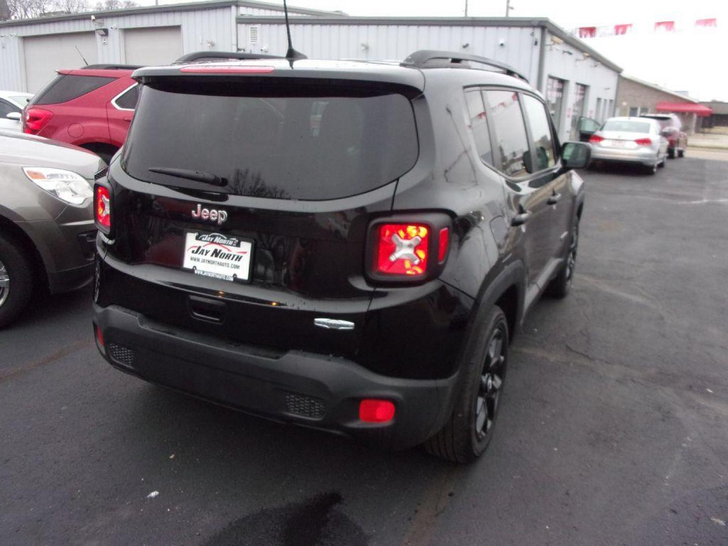 2018 BLACK JEEP RENEGADE LATITUDE (ZACCJABB2JP) with an 2.4L engine, Automatic transmission, located at 501 E. Columbia St., Springfield, OH, 45503, (800) 262-7122, 39.925262, -83.801796 - *** FWD *** Latitude *** Serviced and Detailed *** Jay North Auto has offered hand picked vehicles since 1965! Our customer's enjoy a NO pressure buying experience with a small town feel. All of our vehicles get fully inspected and detailed. We are a preferred dealer for many local credit unions - Photo#7