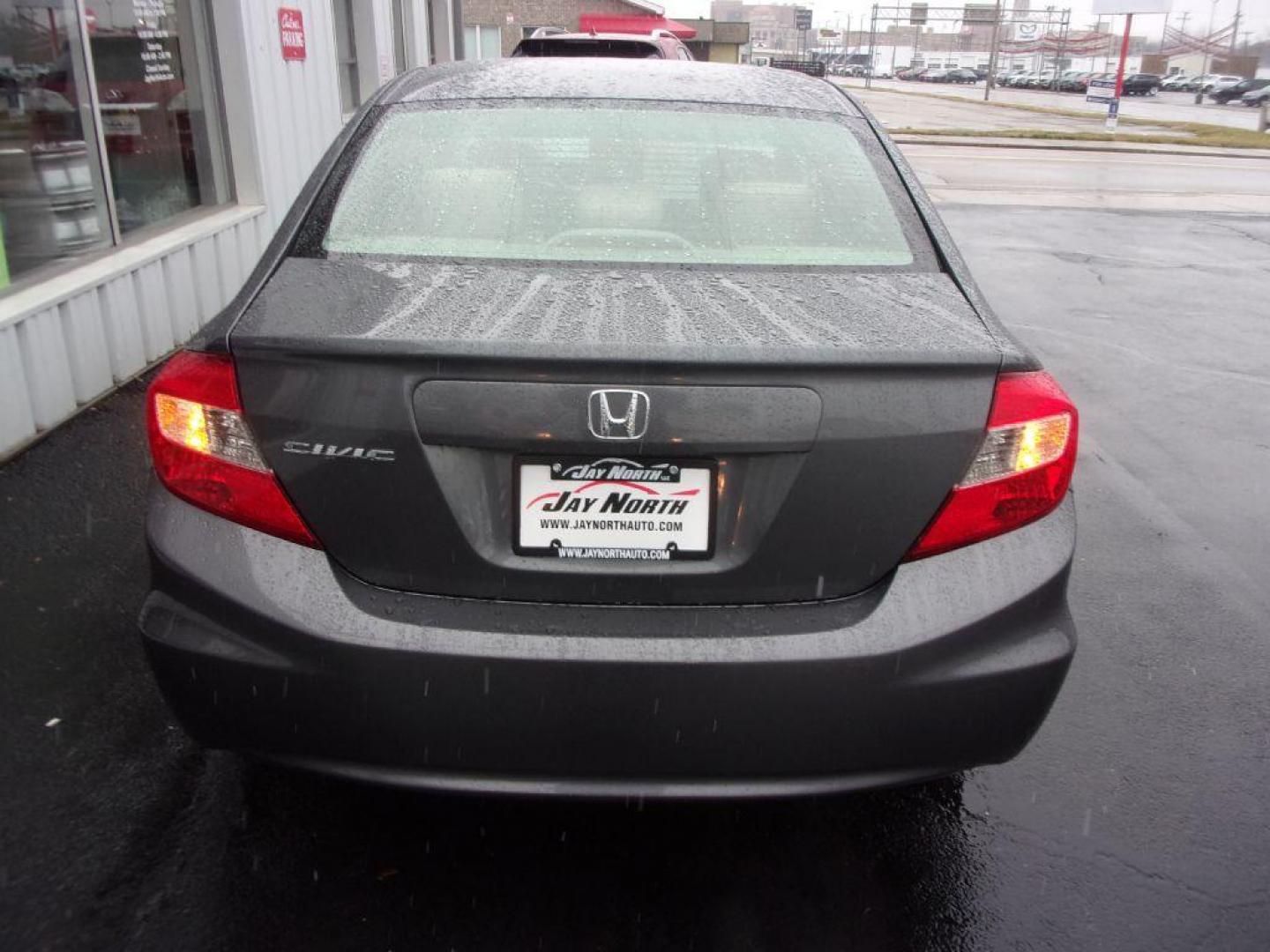 2012 GRAY HONDA CIVIC LX (19XFB2F57CE) with an 1.8L engine, Automatic transmission, located at 501 E. Columbia St., Springfield, OH, 45503, (800) 262-7122, 39.925262, -83.801796 - Photo#5