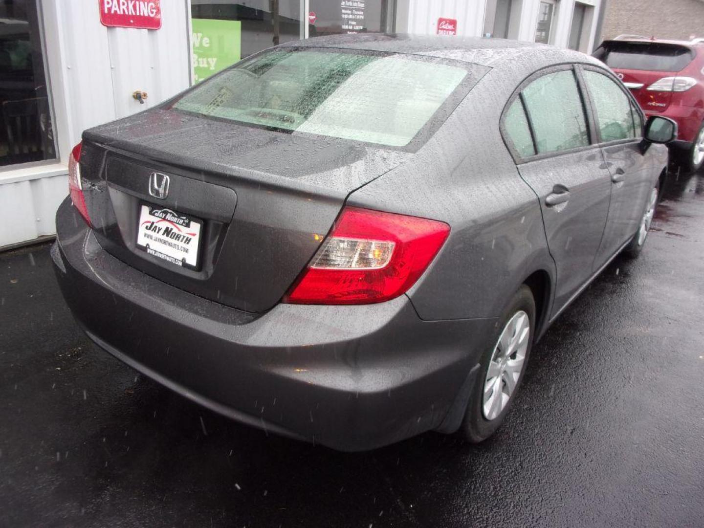 2012 GRAY HONDA CIVIC LX (19XFB2F57CE) with an 1.8L engine, Automatic transmission, located at 501 E. Columbia St., Springfield, OH, 45503, (800) 262-7122, 39.925262, -83.801796 - Photo#6