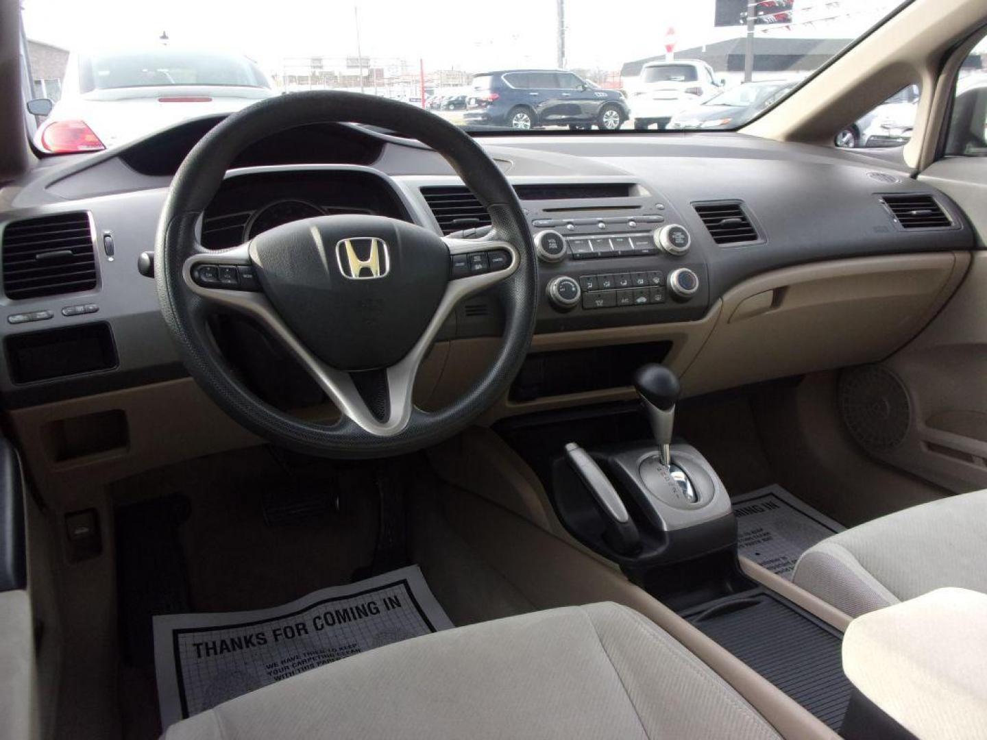 2009 GRAY HONDA CIVIC EX (1HGFA168X9L) with an 1.8L engine, Automatic transmission, located at 501 E. Columbia St., Springfield, OH, 45503, (800) 262-7122, 39.925262, -83.801796 - *** Serviced and Detailed *** New Shocks *** EX *** New Tires *** Jay North Auto has offered hand picked vehicles since 1965! Our customer's enjoy a NO pressure buying experience with a small town feel. All of our vehicles get fully inspected and detailed. We are a preferred dealer for many loca - Photo#13