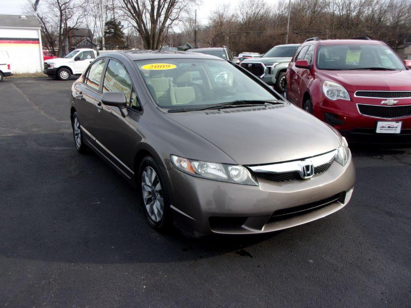 2009 GRAY HONDA CIVIC EX (1HGFA168X9L) with an 1.8L engine, Automatic transmission, located at 501 E. Columbia St., Springfield, OH, 45503, (800) 262-7122, 39.925262, -83.801796 - *** Serviced and Detailed *** New Shocks *** EX *** New Tires *** Jay North Auto has offered hand picked vehicles since 1965! Our customer's enjoy a NO pressure buying experience with a small town feel. All of our vehicles get fully inspected and detailed. We are a preferred dealer for many loca - Photo#2