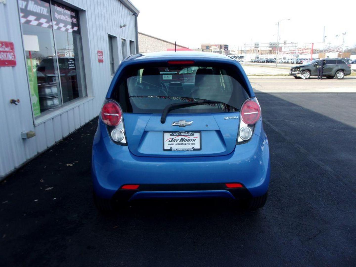 2014 BLUE CHEVROLET SPARK LS (KL8CB6S90EC) with an 1.2L engine, Continuously Variable transmission, located at 501 E. Columbia St., Springfield, OH, 45503, (800) 262-7122, 39.925262, -83.801796 - Photo#4