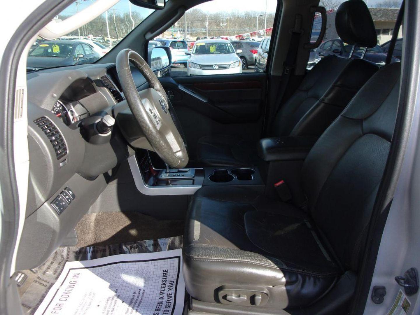 2012 SILVER NISSAN PATHFINDER LE (5N1AR1NB8CC) with an 4.0L engine, Automatic transmission, located at 501 E. Columbia St., Springfield, OH, 45503, (800) 262-7122, 39.925262, -83.801796 - Photo#8