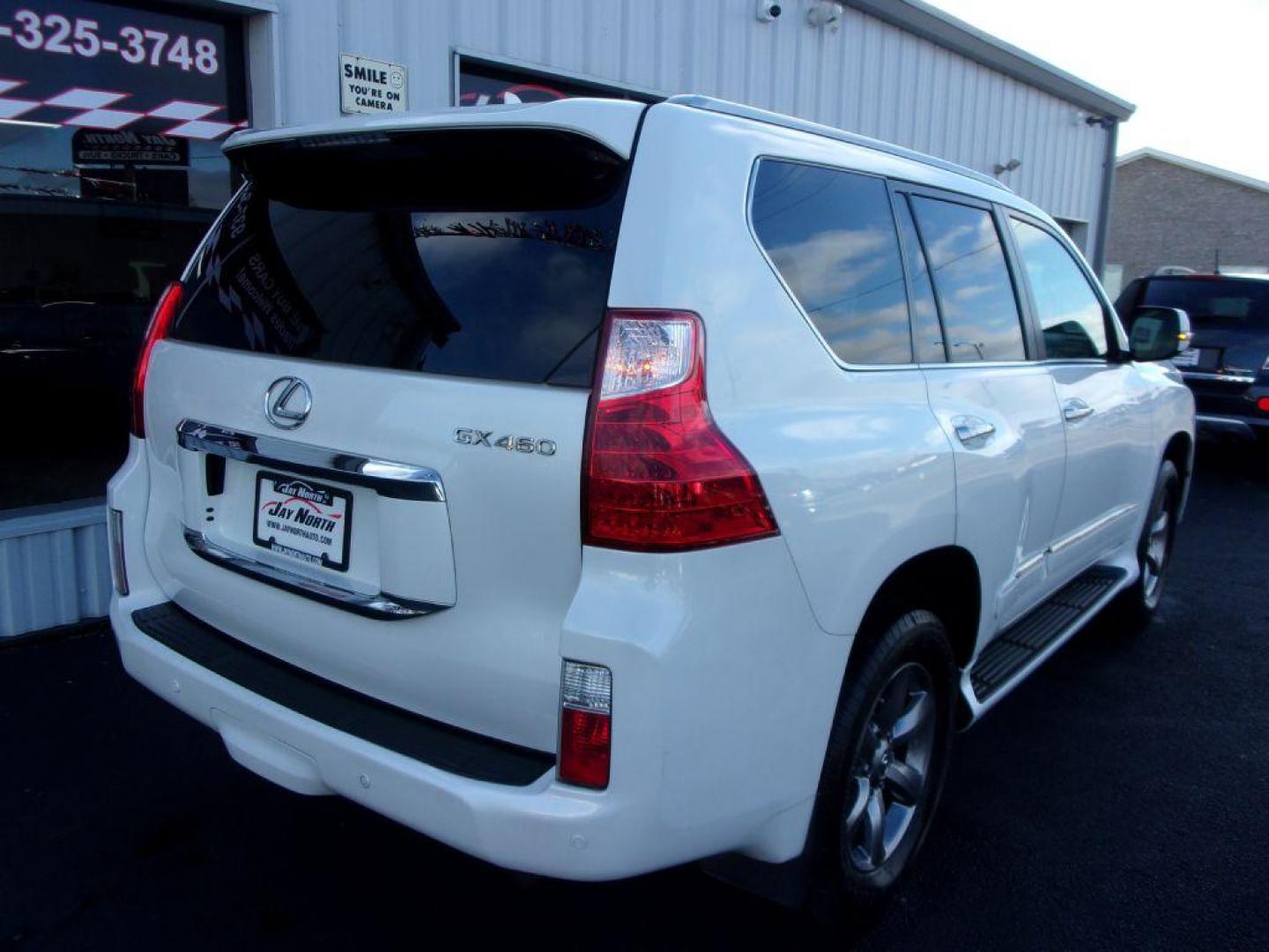 2013 WHITE LEXUS GX 460 PREMIUM (JTJJM7FX1D5) with an 4.6L engine, Automatic transmission, located at 501 E. Columbia St., Springfield, OH, 45503, (800) 262-7122, 39.925262, -83.801796 - Photo#6