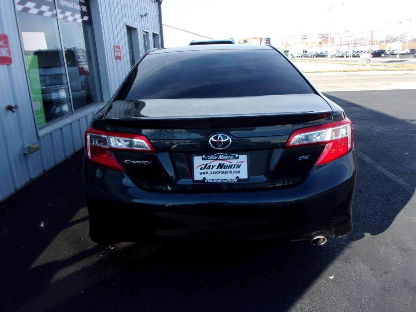 2013 GRAY TOYOTA CAMRY SE (4T1BF1FK8DU) with an 2.5L engine, Automatic transmission, located at 501 E. Columbia St., Springfield, OH, 45503, (800) 262-7122, 39.925262, -83.801796 - *** LOW MILEAGE *** Serviced and Detailed *** SE *** Jay North Auto has offered hand picked vehicles since 1965! Our customer's enjoy a NO pressure buying experience with a small town feel. All of our vehicles get fully inspected and detailed. We are a preferred dealer for many local credit unio - Photo#4