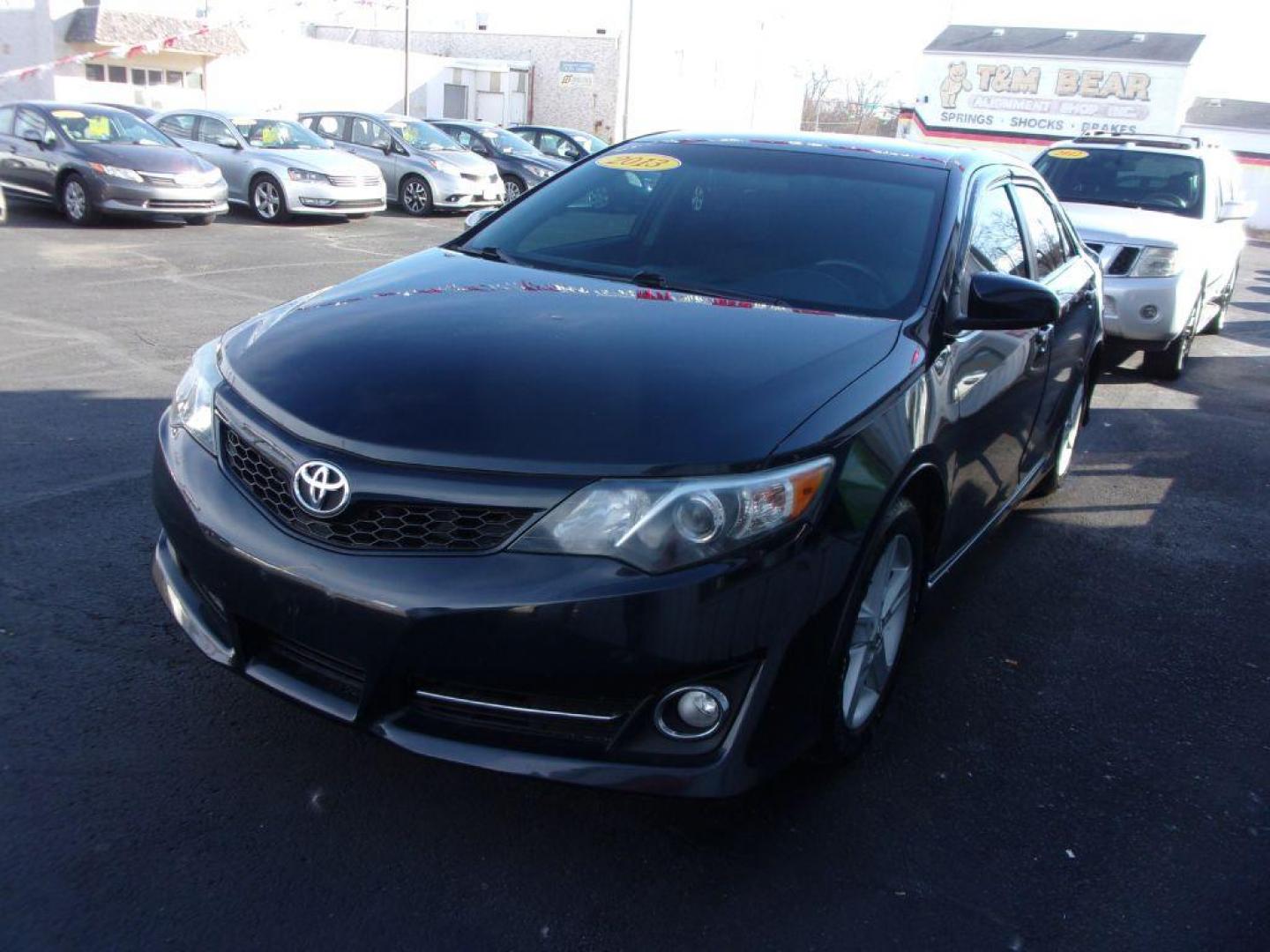 2013 GRAY TOYOTA CAMRY SE (4T1BF1FK8DU) with an 2.5L engine, Automatic transmission, located at 501 E. Columbia St., Springfield, OH, 45503, (800) 262-7122, 39.925262, -83.801796 - *** LOW MILEAGE *** Serviced and Detailed *** SE *** Jay North Auto has offered hand picked vehicles since 1965! Our customer's enjoy a NO pressure buying experience with a small town feel. All of our vehicles get fully inspected and detailed. We are a preferred dealer for many local credit unio - Photo#6