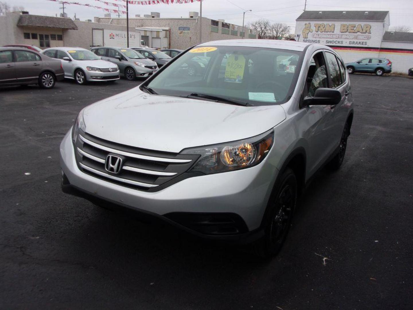 2014 SILVER HONDA CR-V LX (2HKRM4H35EH) with an 2.4L engine, Automatic transmission, located at 501 E. Columbia St., Springfield, OH, 45503, (800) 262-7122, 39.925262, -83.801796 - Photo#3