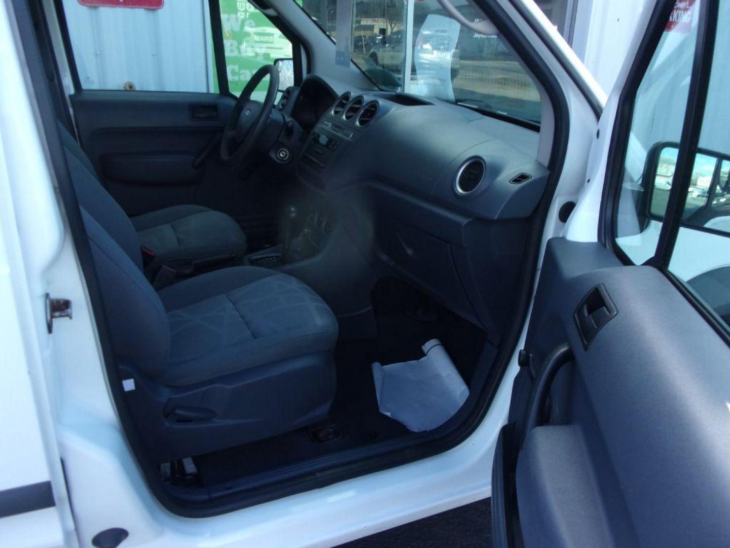 2012 WHITE FORD TRANSIT CONNECT XL (NM0LS6AN5CT) with an 2.0L engine, Automatic transmission, located at 501 E. Columbia St., Springfield, OH, 45503, (800) 262-7122, 39.925262, -83.801796 - *** Serviced and Detailed *** FWD *** XL *** 1 Owner *** Jay North Auto has offered hand picked vehicles since 1965! Our customer's enjoy a NO pressure buying experience with a small town feel. All of our vehicles get fully inspected and detailed. We are a preferred dealer for many local credit - Photo#7