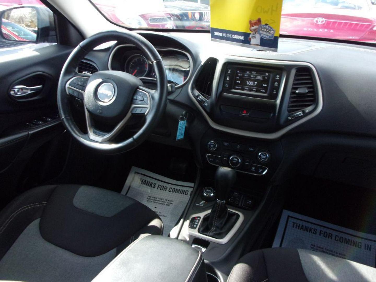 2016 GRAY JEEP CHEROKEE SPORT (1C4PJMABXGW) with an 2.4L engine, Automatic transmission, located at 501 E. Columbia St., Springfield, OH, 45503, (800) 262-7122, 39.925262, -83.801796 - Photo#13