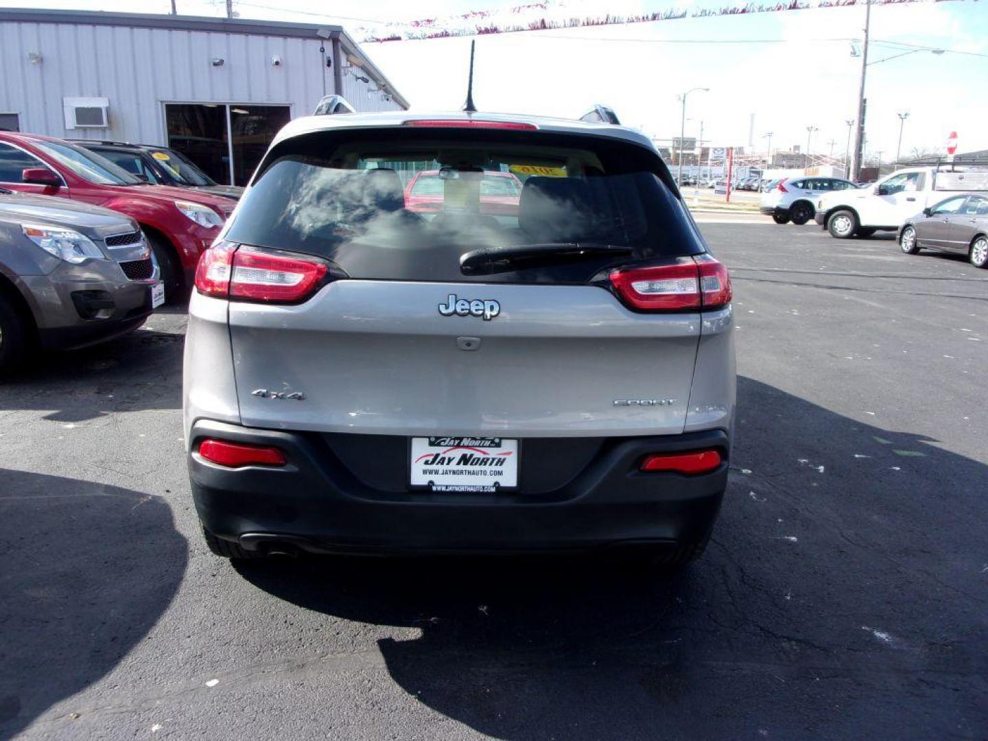 2016 GRAY JEEP CHEROKEE SPORT (1C4PJMABXGW) with an 2.4L engine, Automatic transmission, located at 501 E. Columbia St., Springfield, OH, 45503, (800) 262-7122, 39.925262, -83.801796 - Photo#3