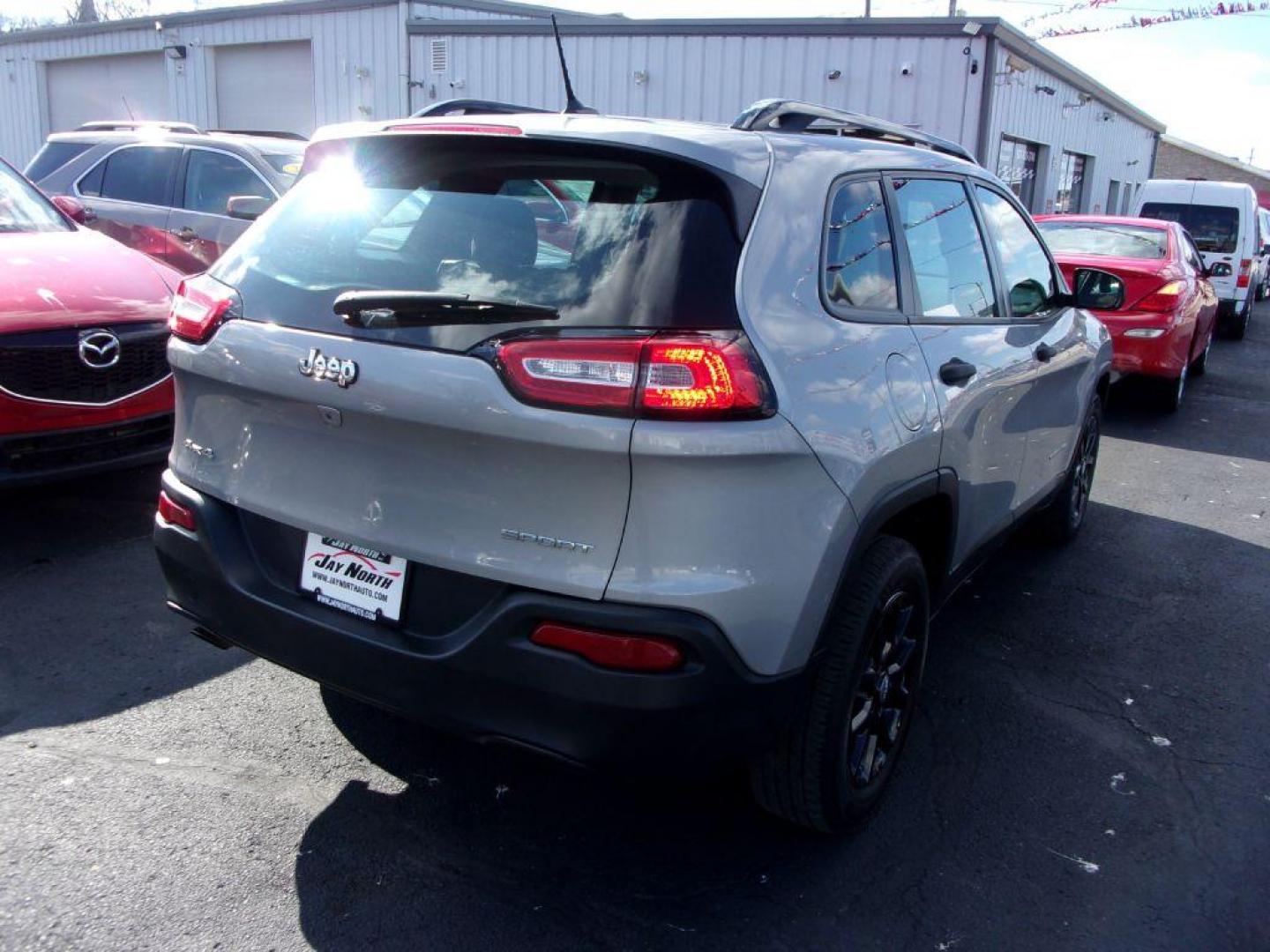 2016 GRAY JEEP CHEROKEE SPORT (1C4PJMABXGW) with an 2.4L engine, Automatic transmission, located at 501 E. Columbia St., Springfield, OH, 45503, (800) 262-7122, 39.925262, -83.801796 - Photo#4