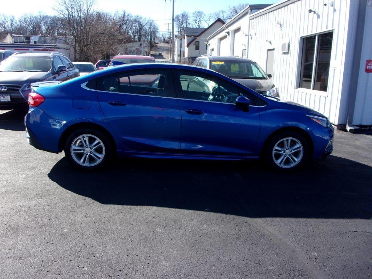 2018 BLUE CHEVROLET CRUZE LT (1G1BE5SM7J7) with an 1.4L engine, Automatic transmission, located at 501 E. Columbia St., Springfield, OH, 45503, (800) 262-7122, 39.925262, -83.801796 - Photo#0