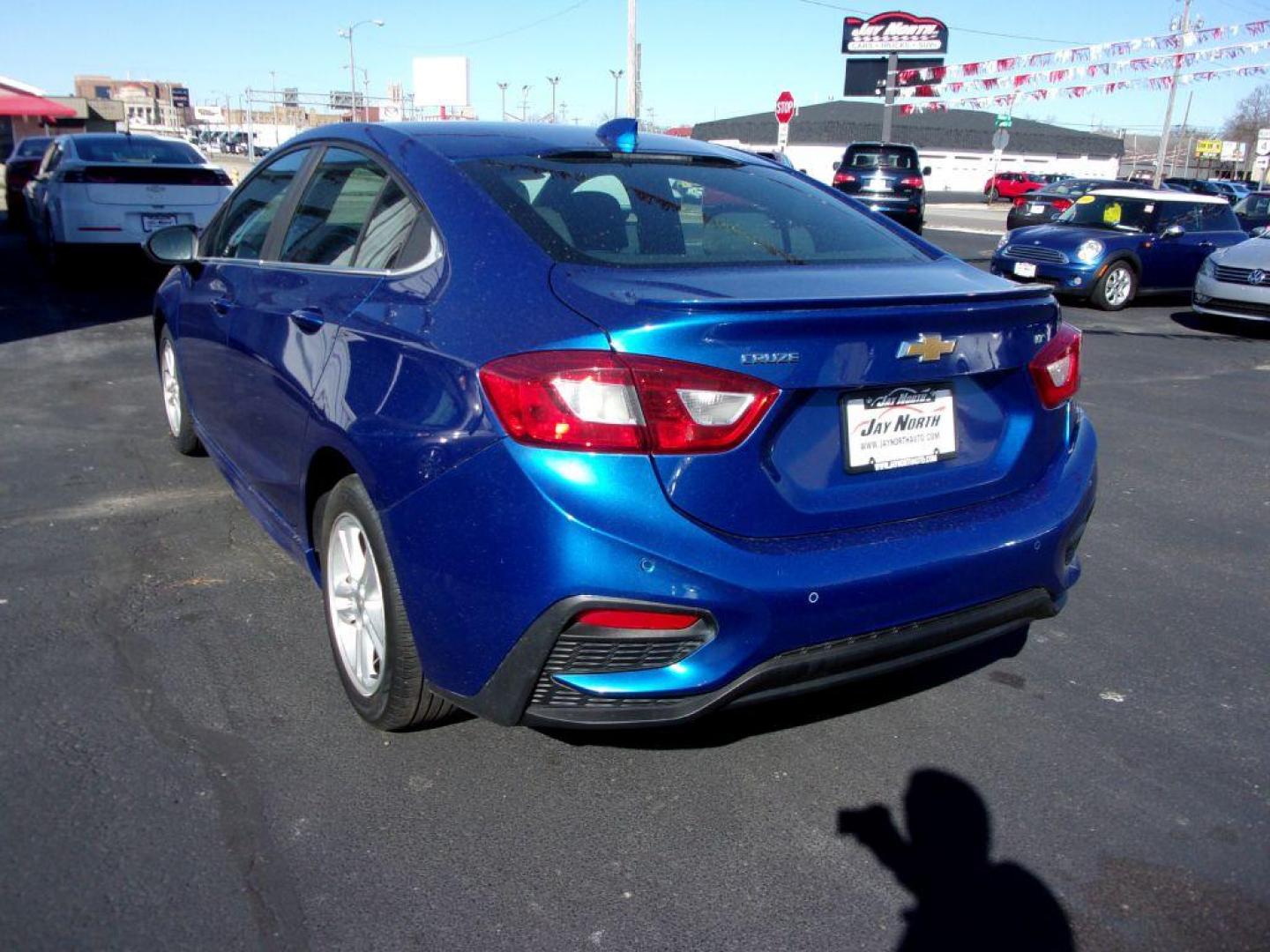 2018 BLUE CHEVROLET CRUZE LT (1G1BE5SM7J7) with an 1.4L engine, Automatic transmission, located at 501 E. Columbia St., Springfield, OH, 45503, (800) 262-7122, 39.925262, -83.801796 - Photo#5