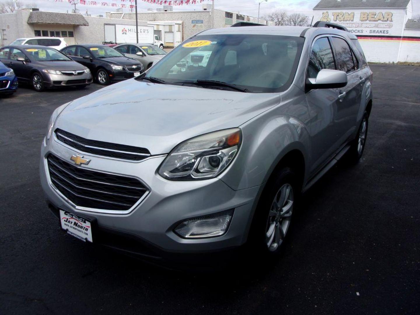 2017 SILVER CHEVROLET EQUINOX LT (2GNALCEK4H1) with an 2.4L engine, Automatic transmission, located at 501 E. Columbia St., Springfield, OH, 45503, (800) 262-7122, 39.925262, -83.801796 - Photo#6