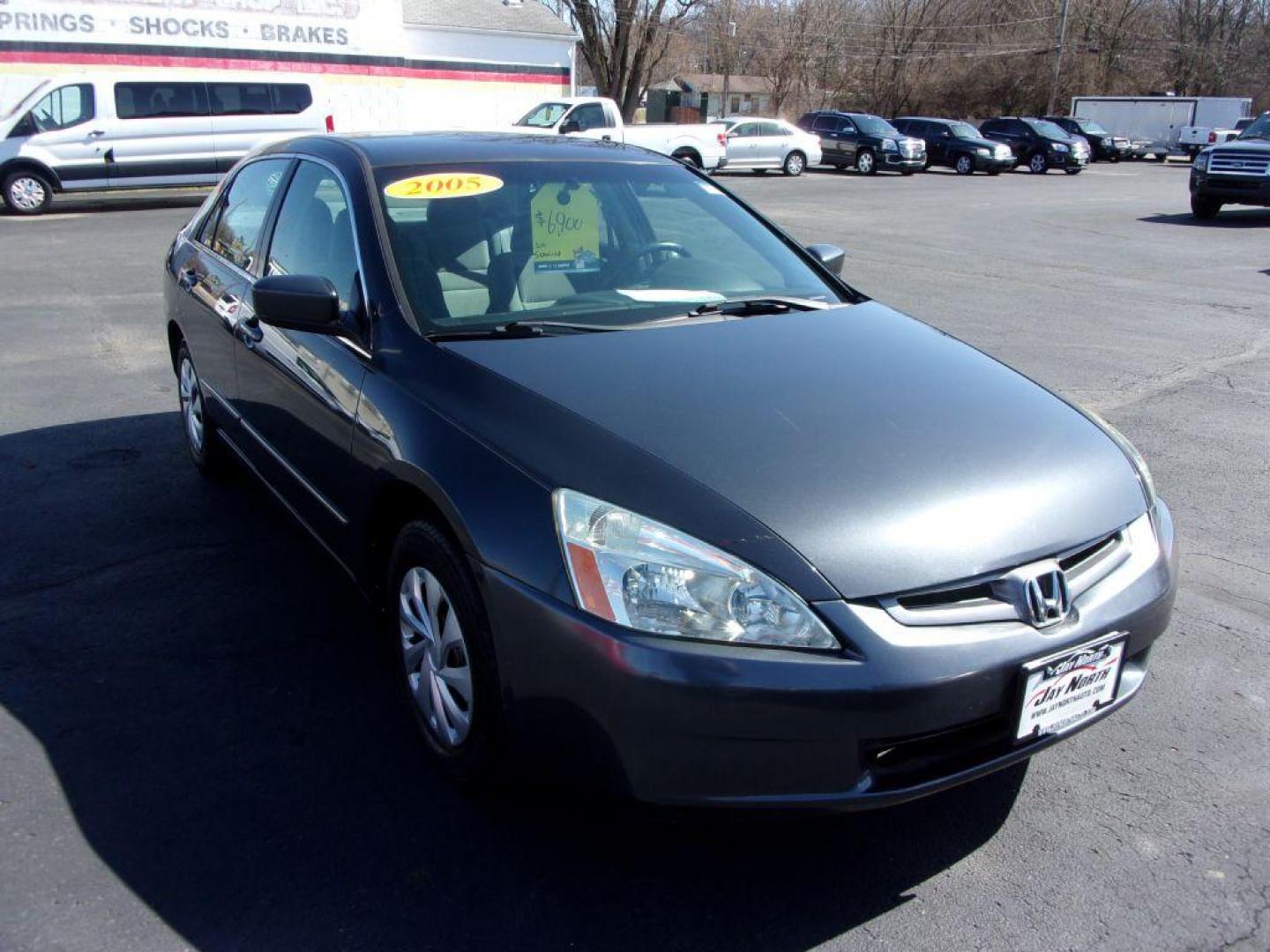 2005 GRAY HONDA ACCORD LX (1HGCM56495A) with an 2.4L engine, Automatic transmission, located at 501 E. Columbia St., Springfield, OH, 45503, (800) 262-7122, 39.925262, -83.801796 - Photo#2