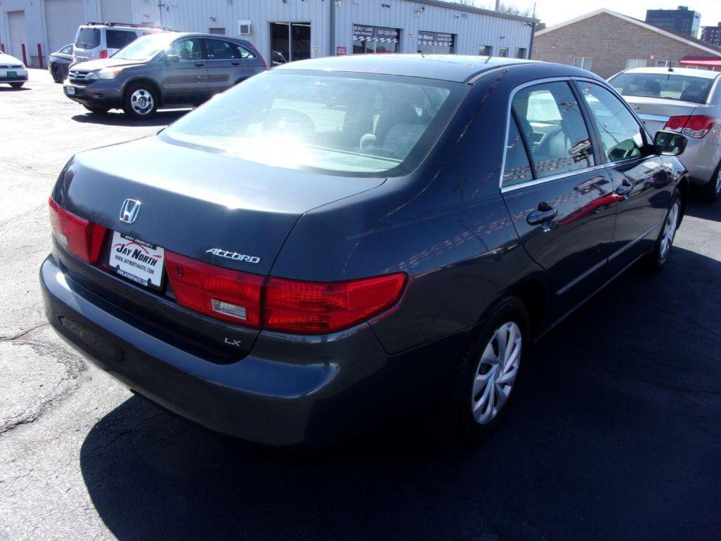 2005 GRAY HONDA ACCORD LX (1HGCM56495A) with an 2.4L engine, Automatic transmission, located at 501 E. Columbia St., Springfield, OH, 45503, (800) 262-7122, 39.925262, -83.801796 - Photo#7