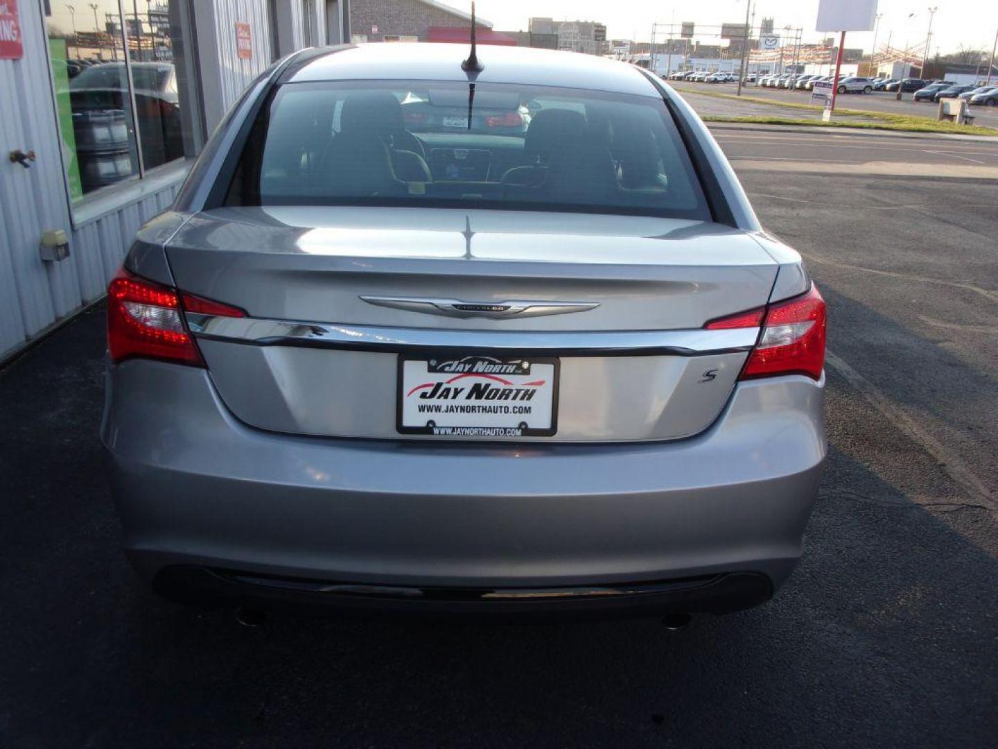 2013 GRAY CHRYSLER 200 S LIMITED (1C3CCBCG3DN) with an 3.6L engine, Automatic transmission, located at 501 E. Columbia St., Springfield, OH, 45503, (800) 262-7122, 39.925262, -83.801796 - *** 31 Service Records on Clean CarFax *** 200 S Limited *** Newer Tires *** Serviced and Detailed *** Boston Acoustics Audio *** Moonroof *** Leather *** Remote Start *** Jay North Auto has offered hand picked vehicles since 1965! Our customer's enjoy a NO pressure buying experience with a sma - Photo#5