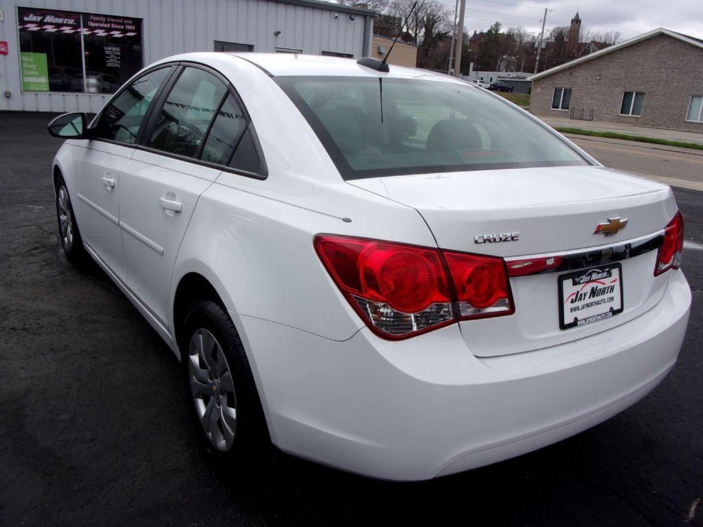 2016 WHITE CHEVROLET CRUZE LIMITED LS (1G1PC5SH9G7) with an 1.8L engine, Automatic transmission, located at 501 E. Columbia St., Springfield, OH, 45503, (800) 262-7122, 39.925262, -83.801796 - Photo#4