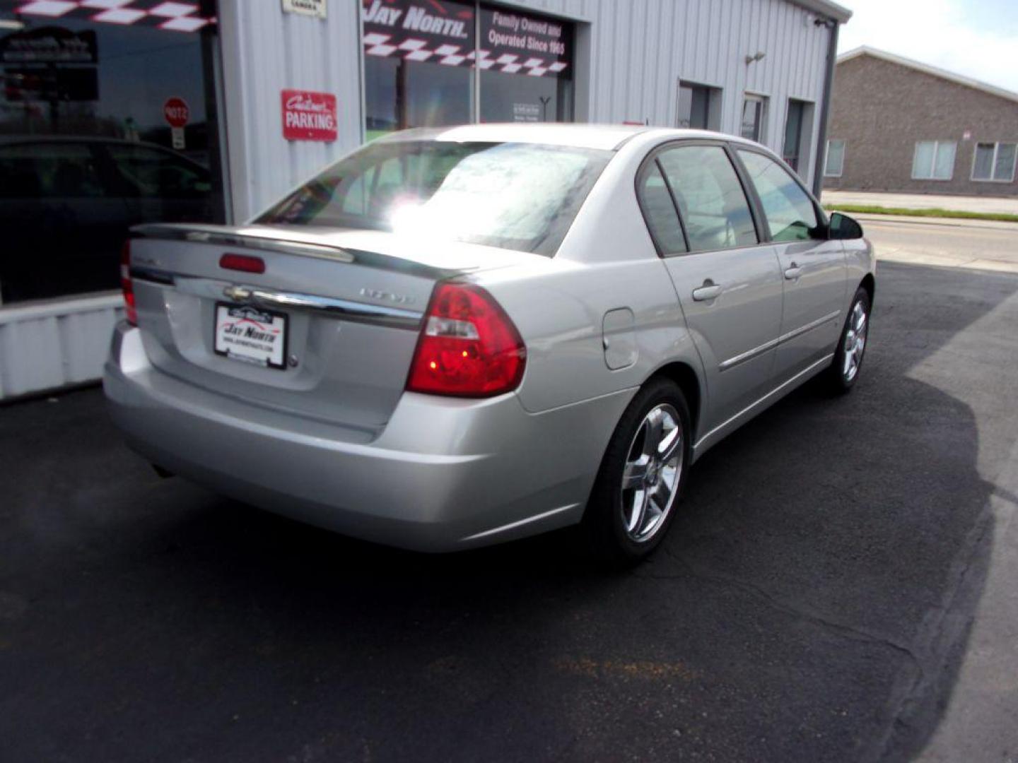 2006 SILVER CHEVROLET MALIBU LTZ (1G1ZU53826F) with an 3.5L engine, Automatic transmission, located at 501 E. Columbia St., Springfield, OH, 45503, (800) 262-7122, 39.925262, -83.801796 - *** 1 Owner *** Clean CarFax w/ 61 Dealer Service Records *** Serviced and Detailed *** Remote Start *** LTZ *** 3.5L V6 *** Moonroof *** Premium Audio *** Jay North Auto has offered hand picked vehicles since 1965! Our customer's enjoy a NO pressure buying experience with a small town feel. Al - Photo#3