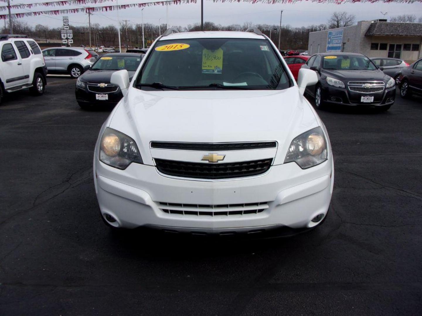 2015 WHITE CHEVROLET CAPTIVA LT (3GNAL3EK8FS) with an 2.4L engine, Automatic transmission, located at 501 E. Columbia St., Springfield, OH, 45503, (800) 262-7122, 39.925262, -83.801796 - Photo#1