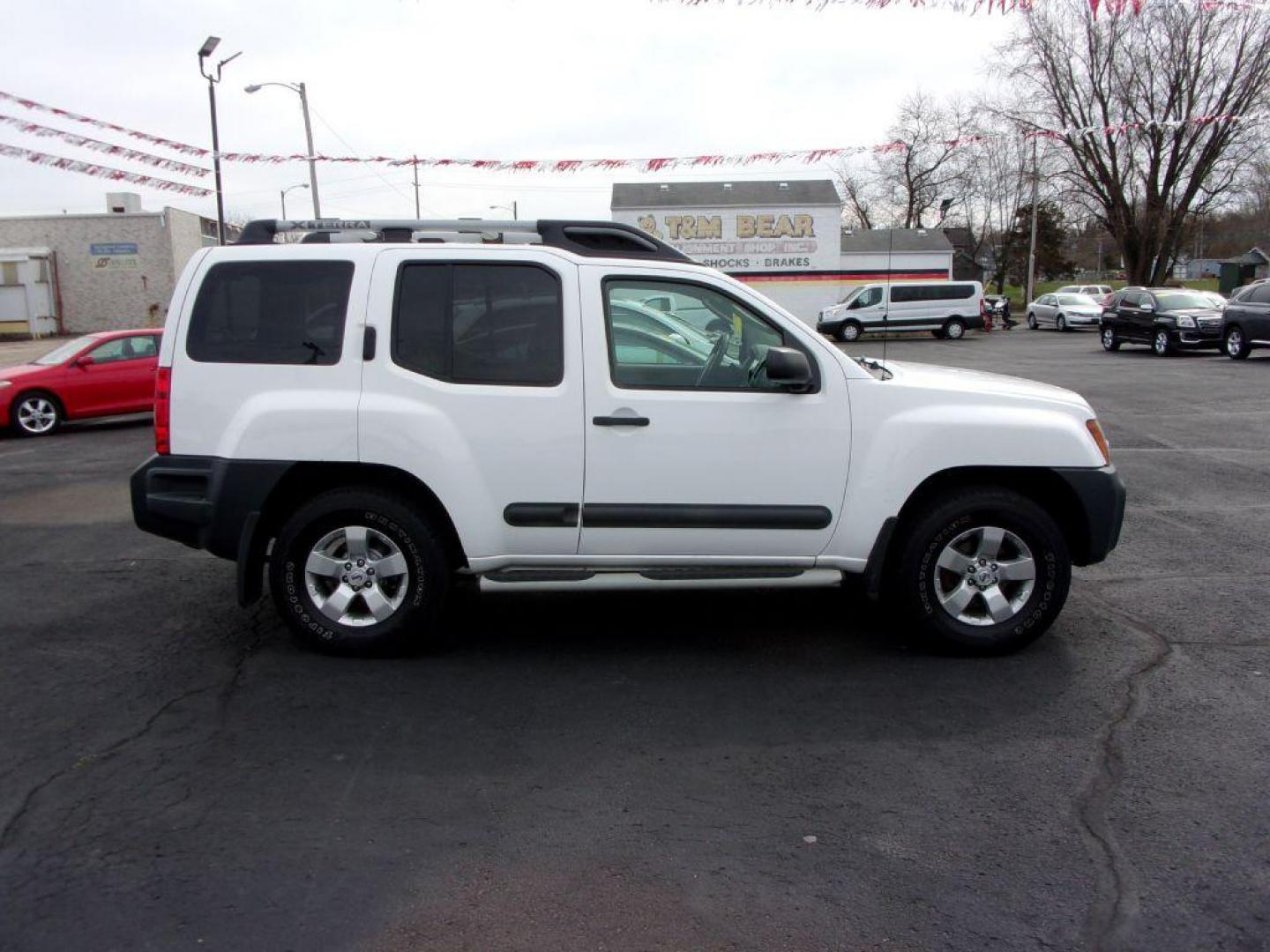 2012 WHITE NISSAN XTERRA S (5N1AN0NW2CC) with an 4.0L engine, Automatic transmission, located at 501 E. Columbia St., Springfield, OH, 45503, (800) 262-7122, 39.925262, -83.801796 - *** 4.0L V6 4wd *** Serviced and Detailed *** NICE!!! *** Jay North Auto has offered hand picked vehicles since 1965! Our customer's enjoy a NO pressure buying experience with a small town feel. All of our vehicles get fully inspected and detailed. We are a preferred dealer for many local credit - Photo#0