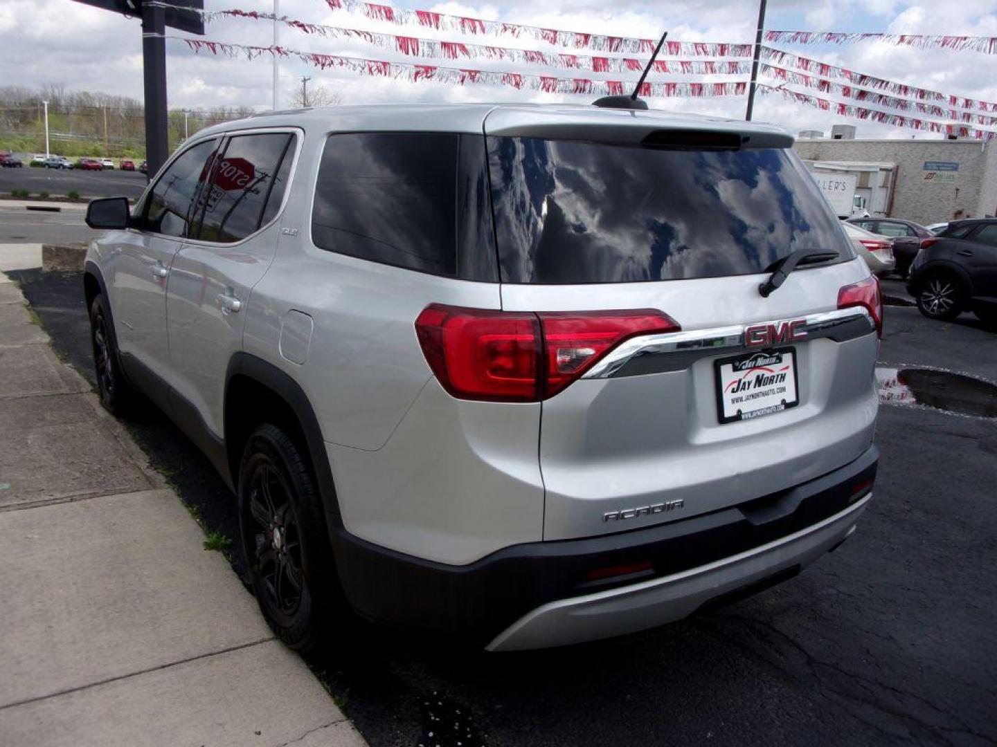 2017 SILVER GMC ACADIA SLE (1GKKNKLA7HZ) with an 2.5L engine, Automatic transmission, located at 501 E. Columbia St., Springfield, OH, 45503, (800) 262-7122, 39.925262, -83.801796 - Photo#3