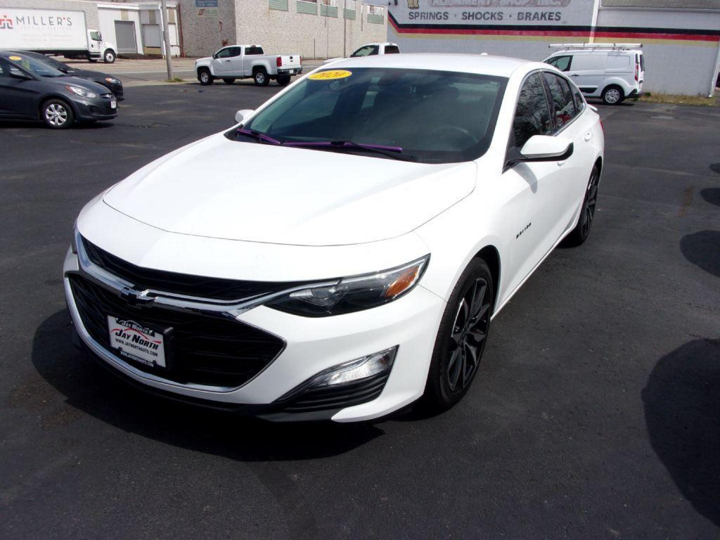 2020 WHITE CHEVROLET MALIBU RS (1G1ZG5ST5LF) with an 1.5L engine, Continuously Variable transmission, located at 501 E. Columbia St., Springfield, OH, 45503, (800) 262-7122, 39.925262, -83.801796 - Photo#3