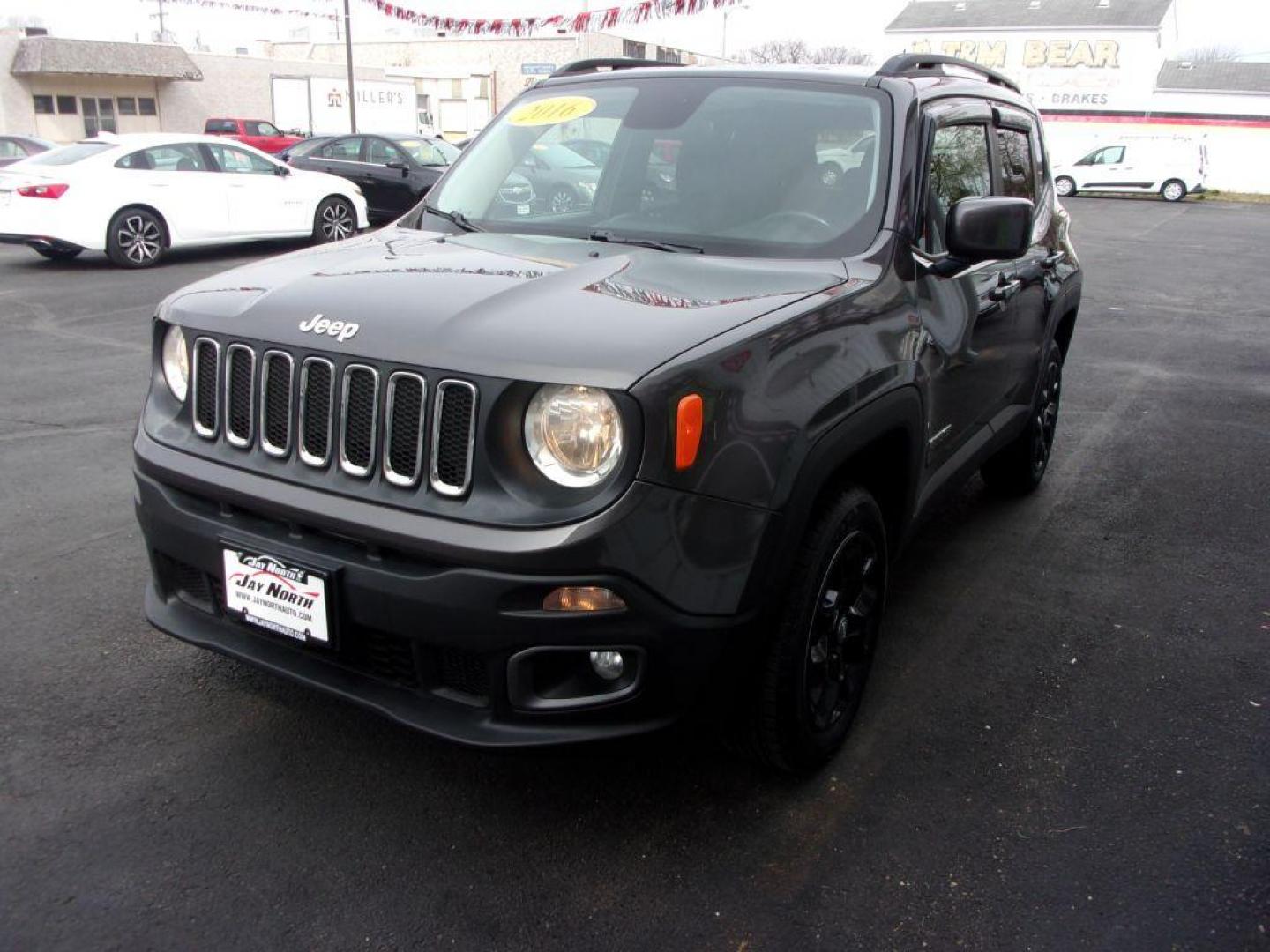 2016 GRAY JEEP RENEGADE LATITUDE (ZACCJBBTXGP) with an 2.4L engine, Automatic transmission, located at 501 E. Columbia St., Springfield, OH, 45503, (800) 262-7122, 39.925262, -83.801796 - Photo#6