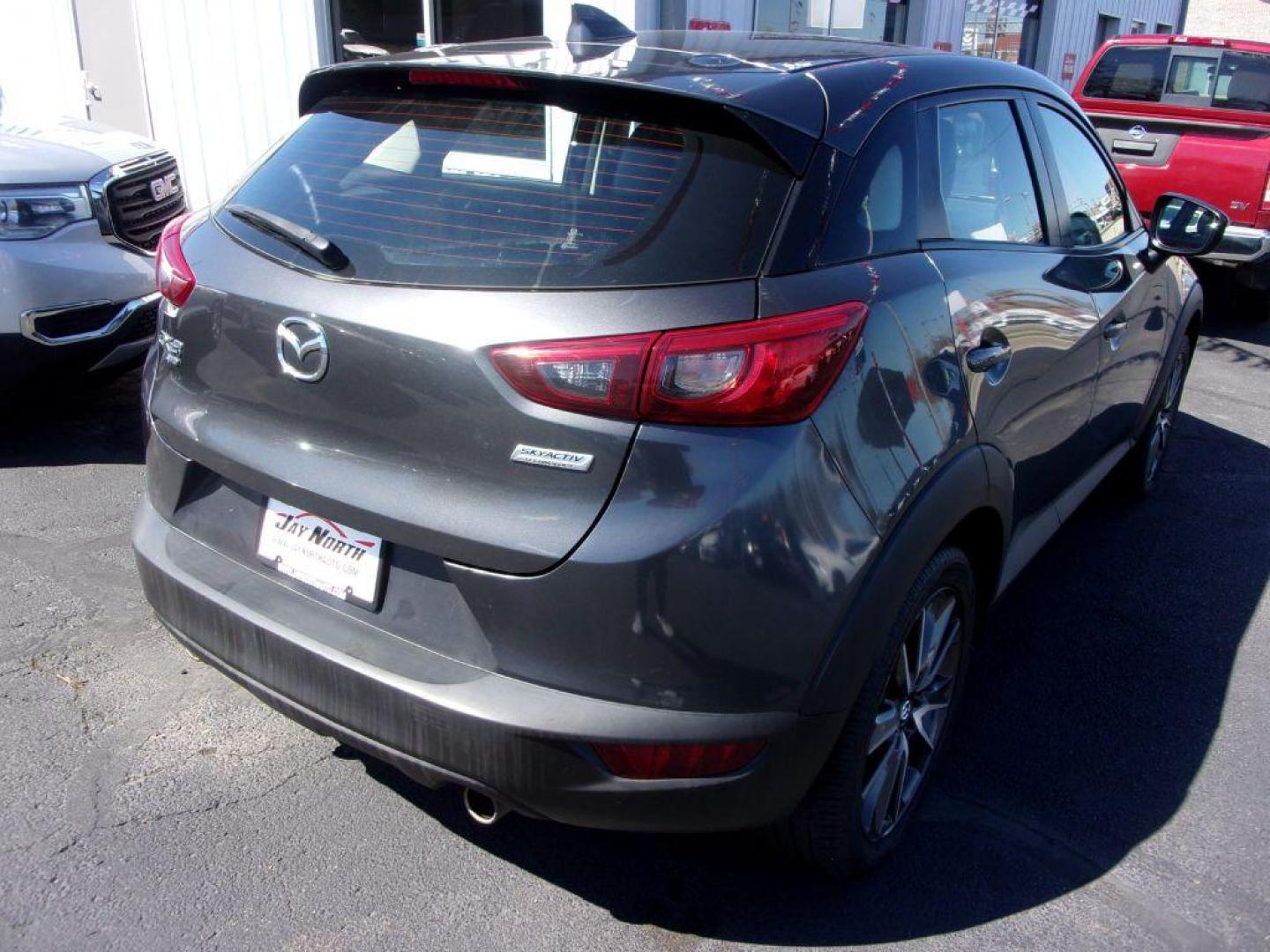 2017 GRAY MAZDA CX-3 TOURING (JM1DKFC73H0) with an 2.0L engine, Automatic transmission, located at 501 E. Columbia St., Springfield, OH, 45503, (800) 262-7122, 39.925262, -83.801796 - Photo#5